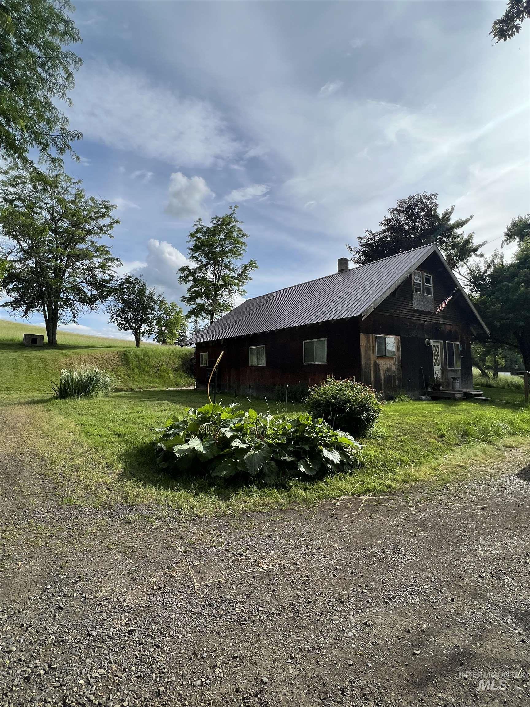 698 Leitch Creek Rd Property Photo 41