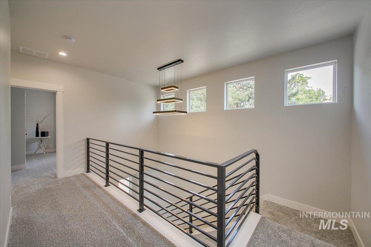 8126 N Breezy Ave Property Photo 18