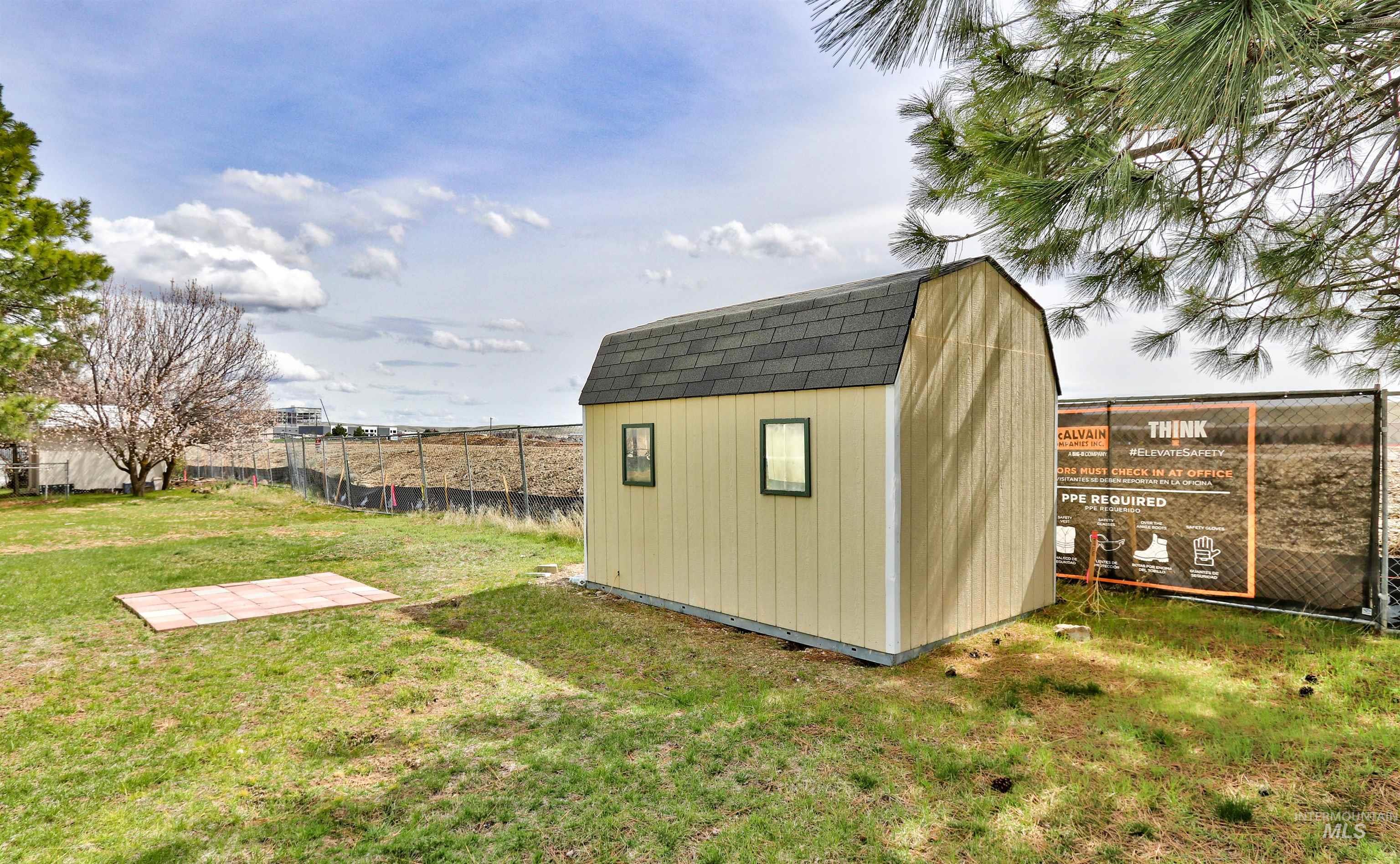 2119 E Blue Sage Property Photo 25