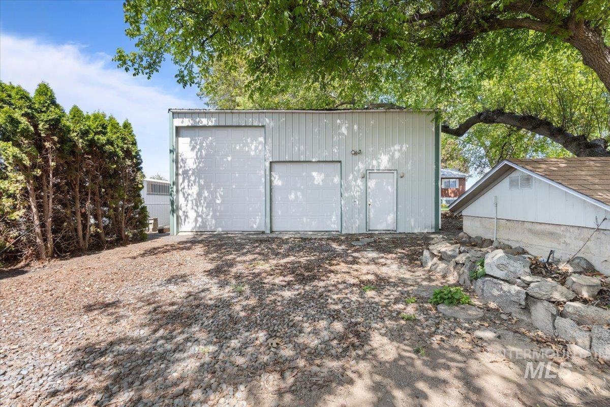 1121 Powers Ave Property Photo 27