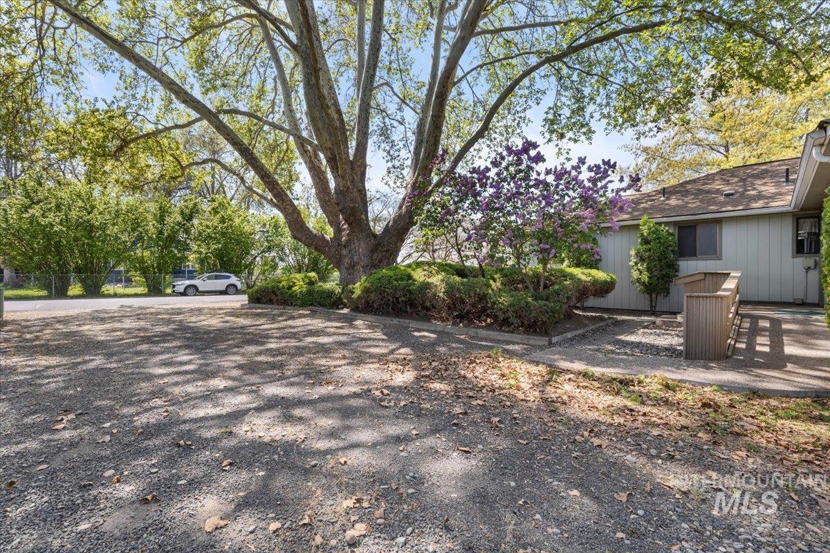 1121 Powers Ave Property Photo 35