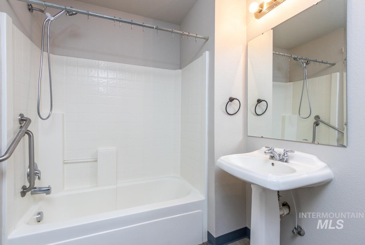 8858 W Candleston Ln. Property Photo 12