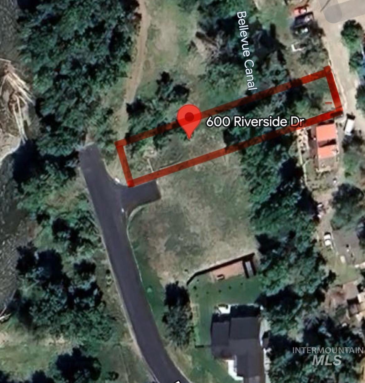 600 Riverside Dr Property Photo 3