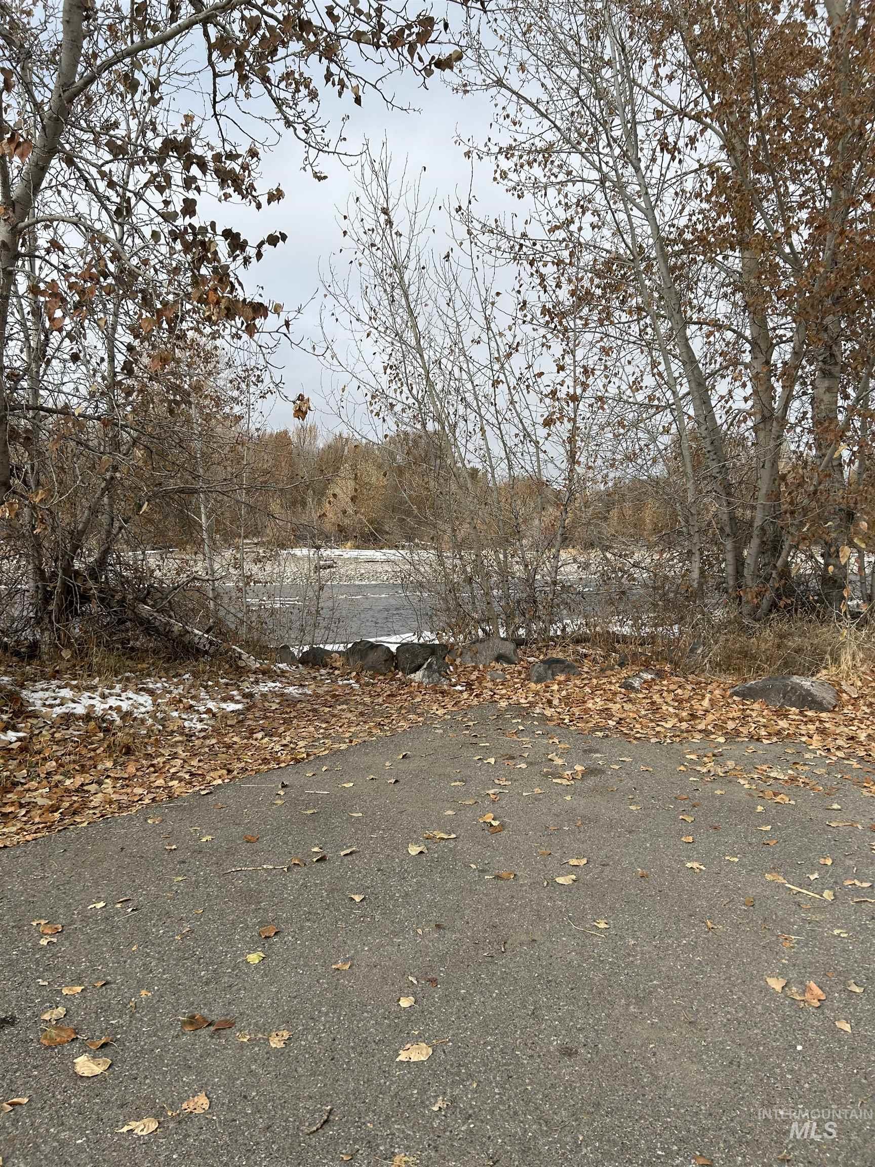 600 Riverside Dr Property Photo 18