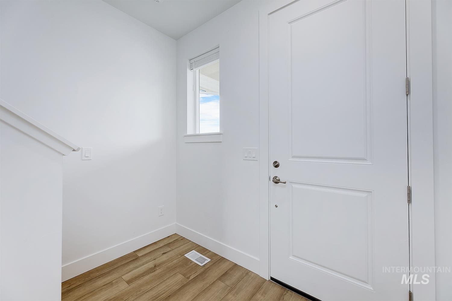 1845 N Black Cyprus Ave. Property Photo 3
