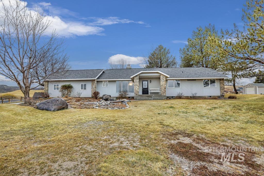 4519 Meadow Cir Property Photo 3