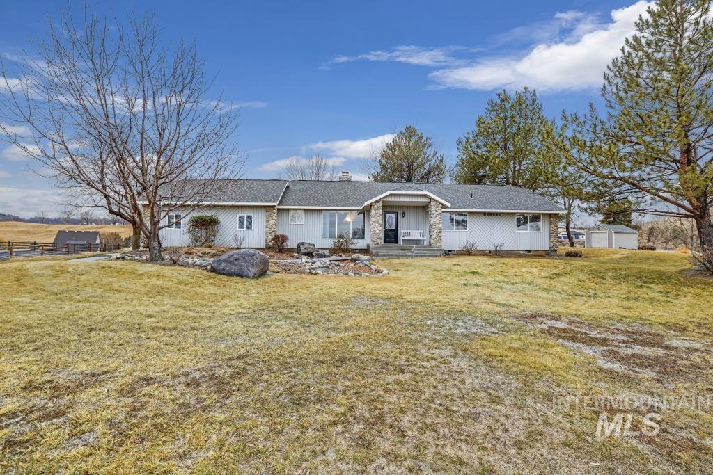 4519 Meadow Cir Property Photo 5