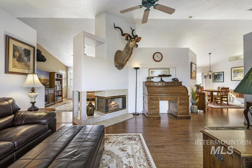 4519 Meadow Cir Property Photo 11