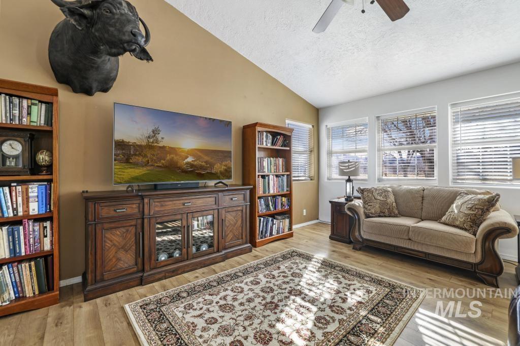 4519 Meadow Cir Property Photo 16