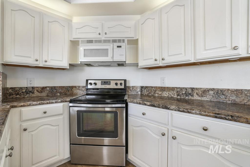 4519 Meadow Cir Property Photo 23