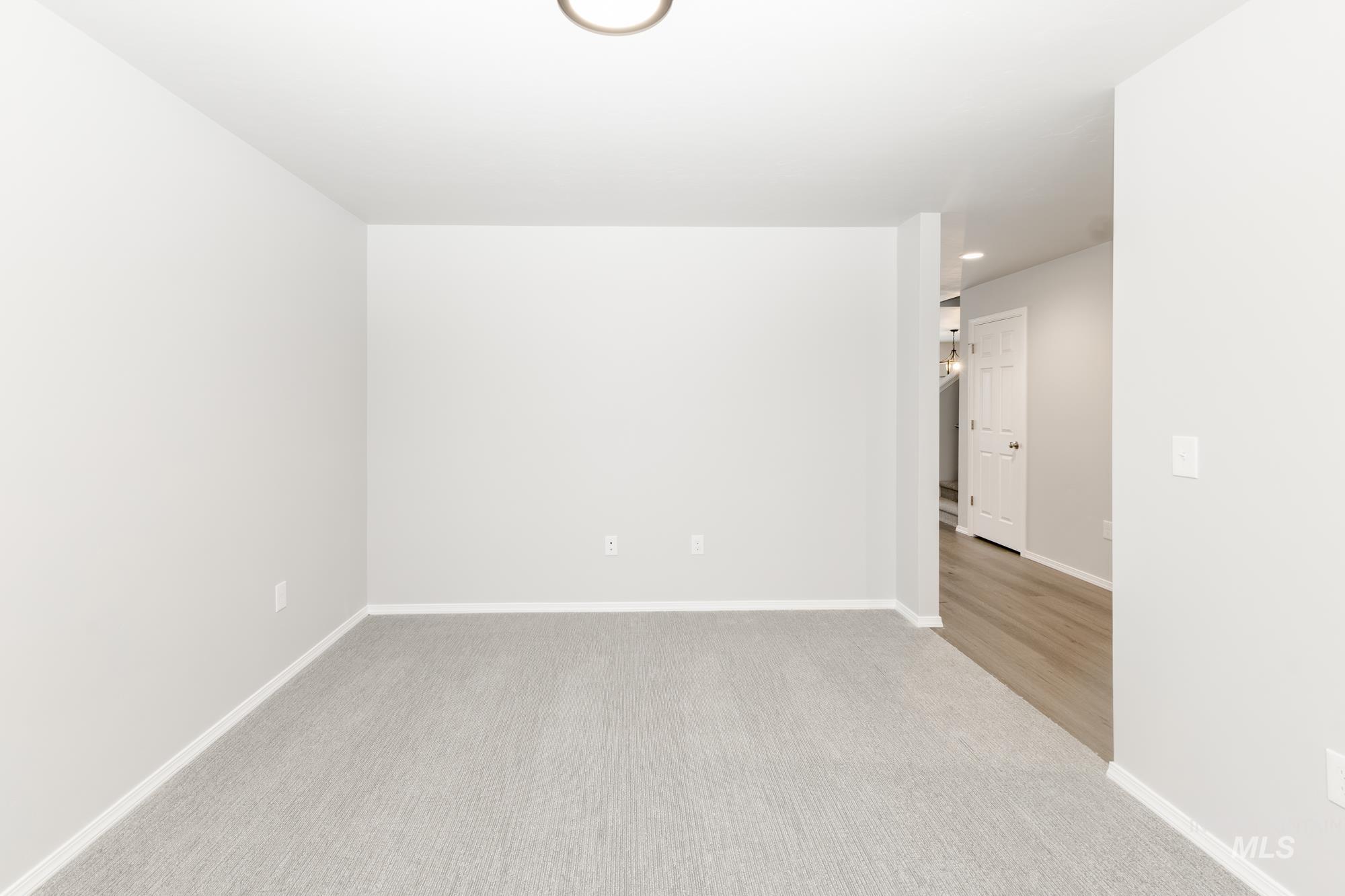 672 S Blackfoot Ave Property Photo 12