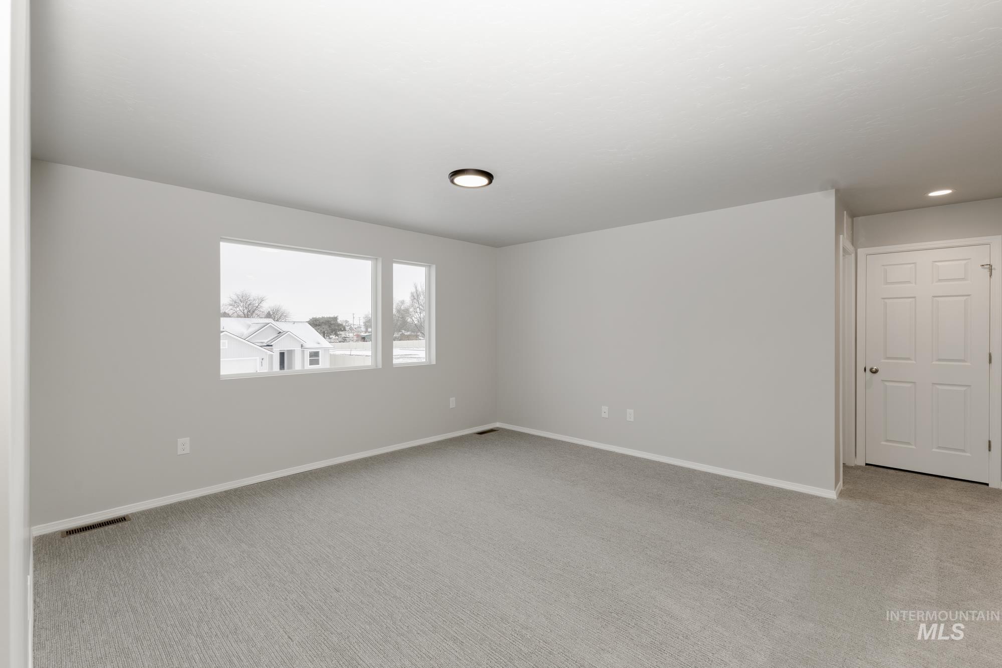 672 S Blackfoot Ave Property Photo 16