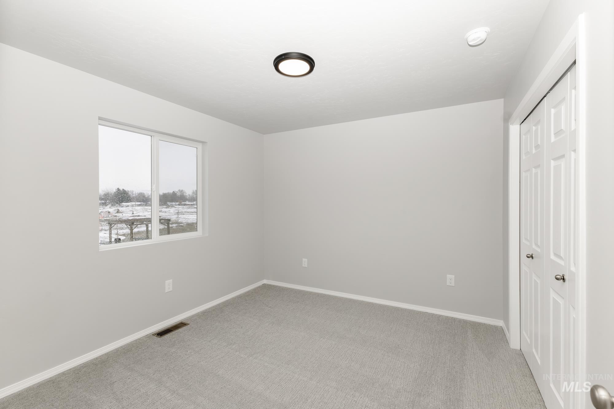 672 S Blackfoot Ave Property Photo 17