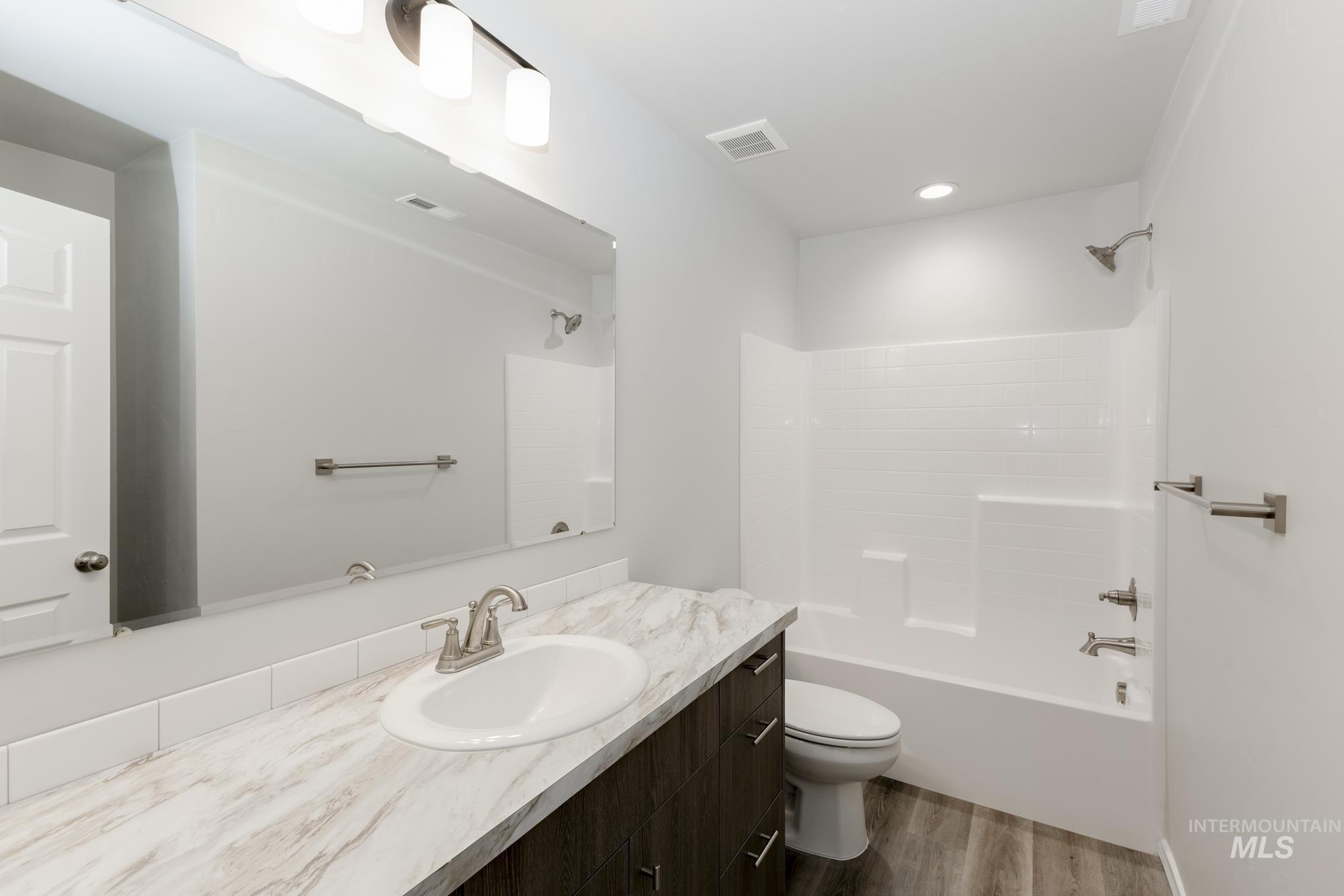 862 W Jasper St Property Photo 17