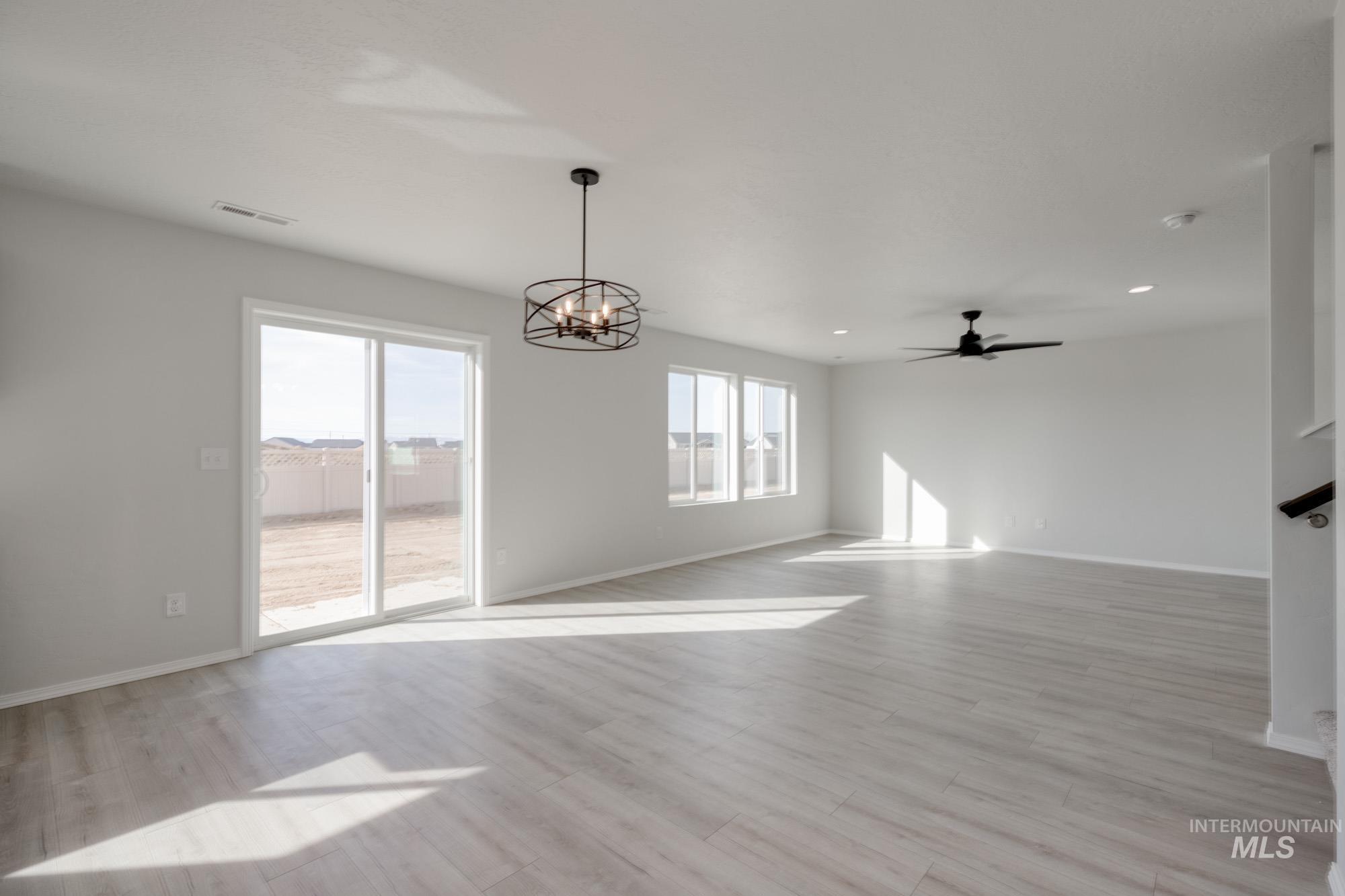 11179 Cart St Property Photo 9