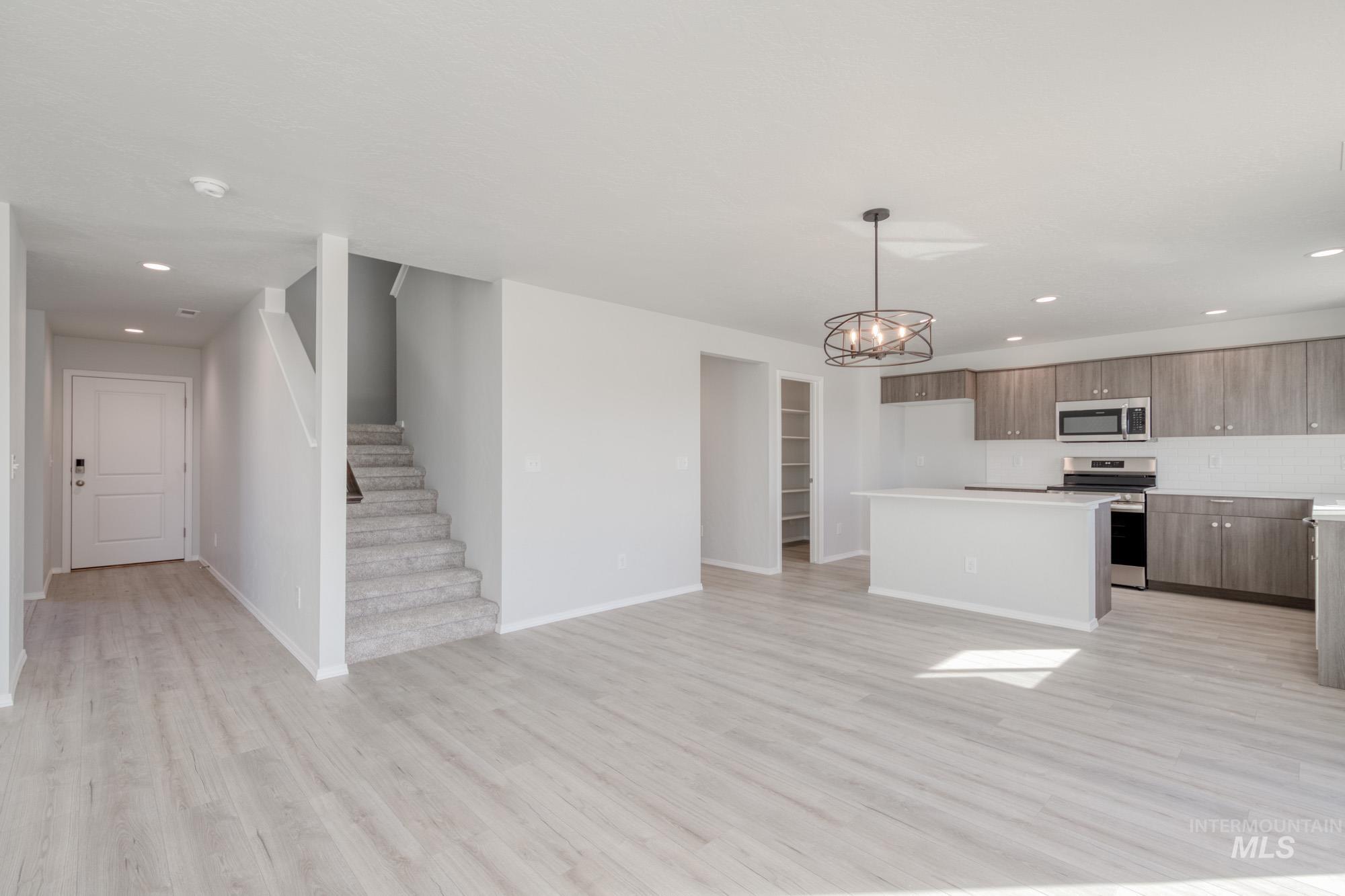 11179 Cart St Property Photo 10