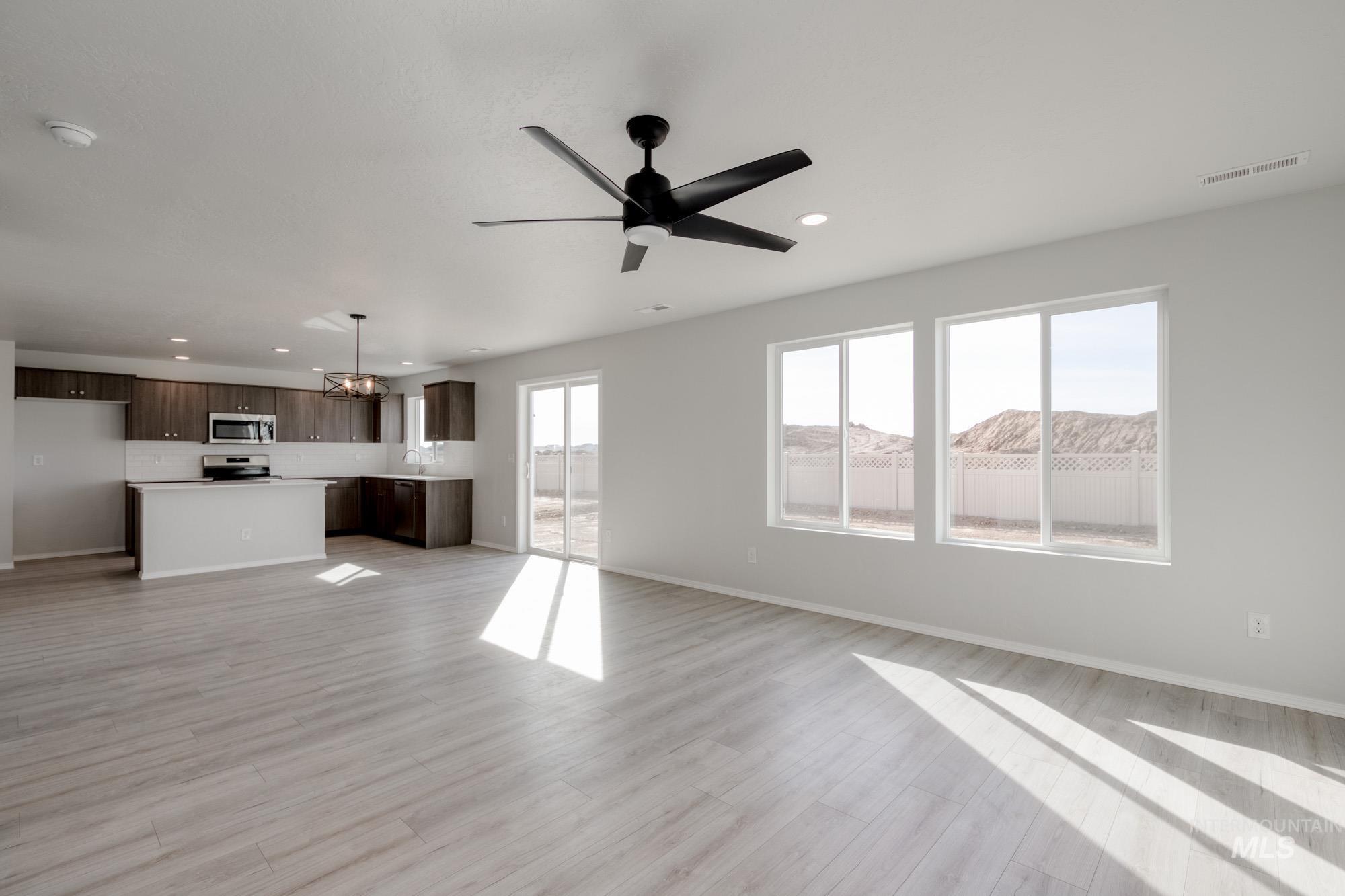 11179 Cart St Property Photo 13