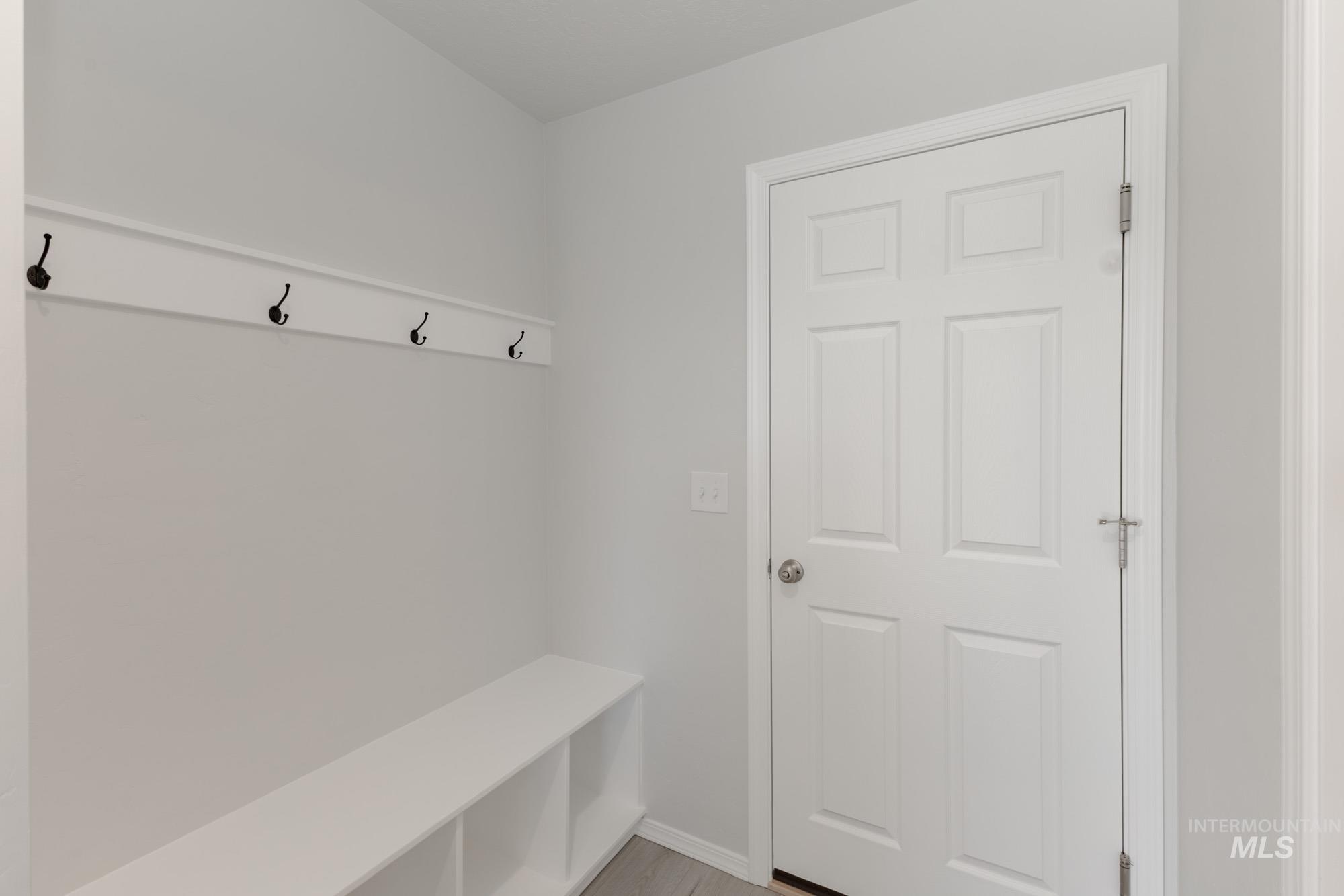 11179 Cart St Property Photo 16