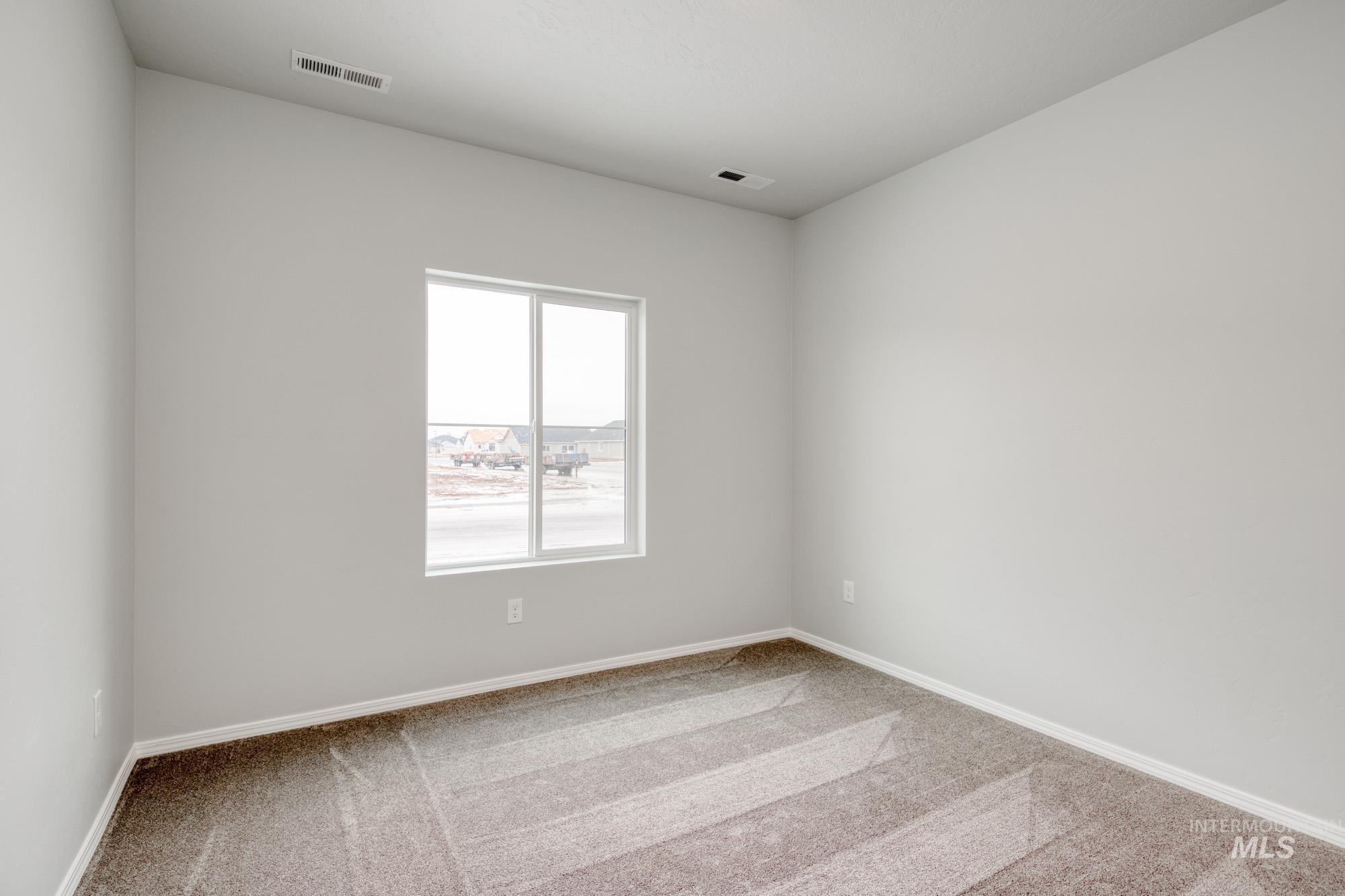 210 Goldstone Ave Property Photo 3