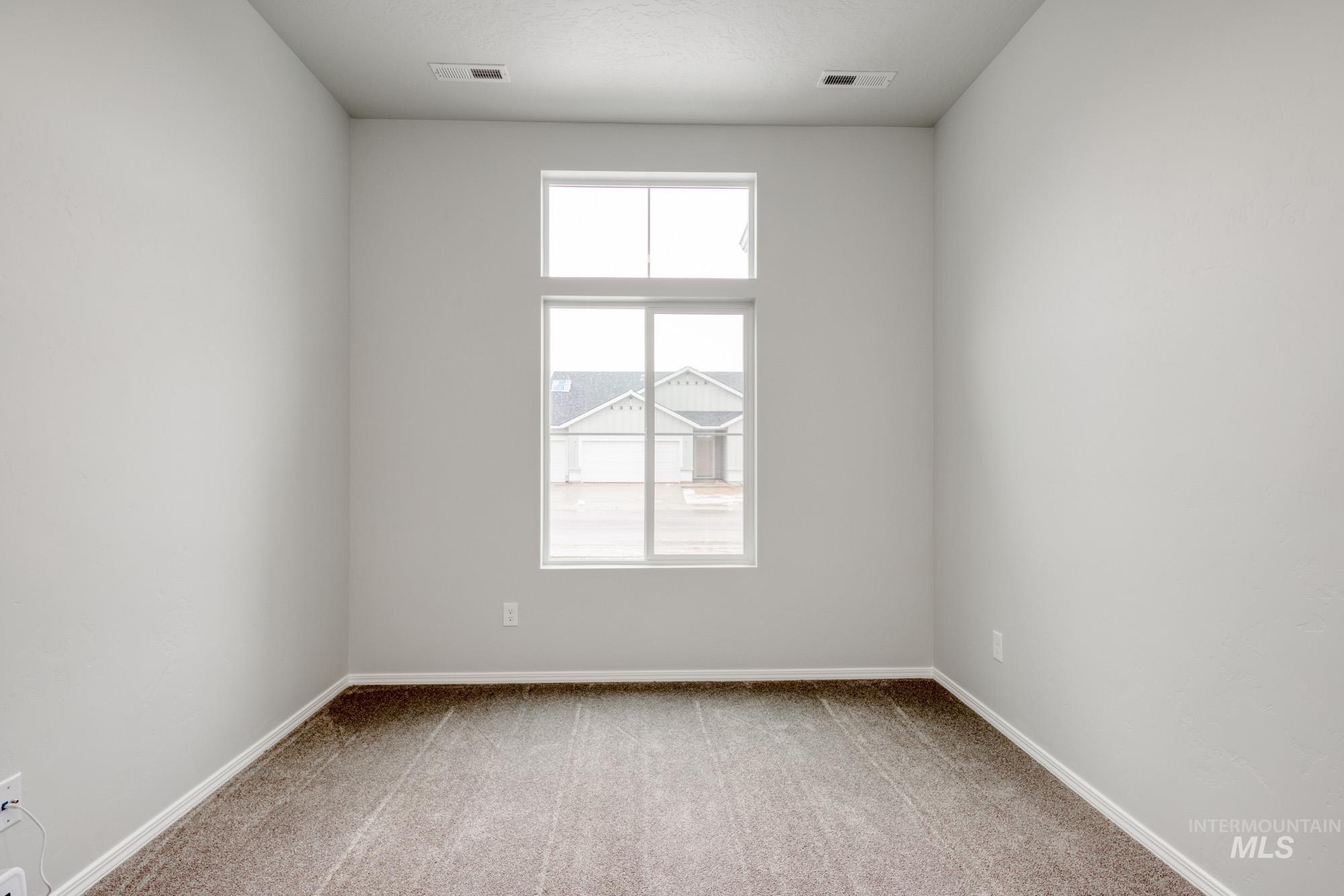 210 Goldstone Ave Property Photo 6