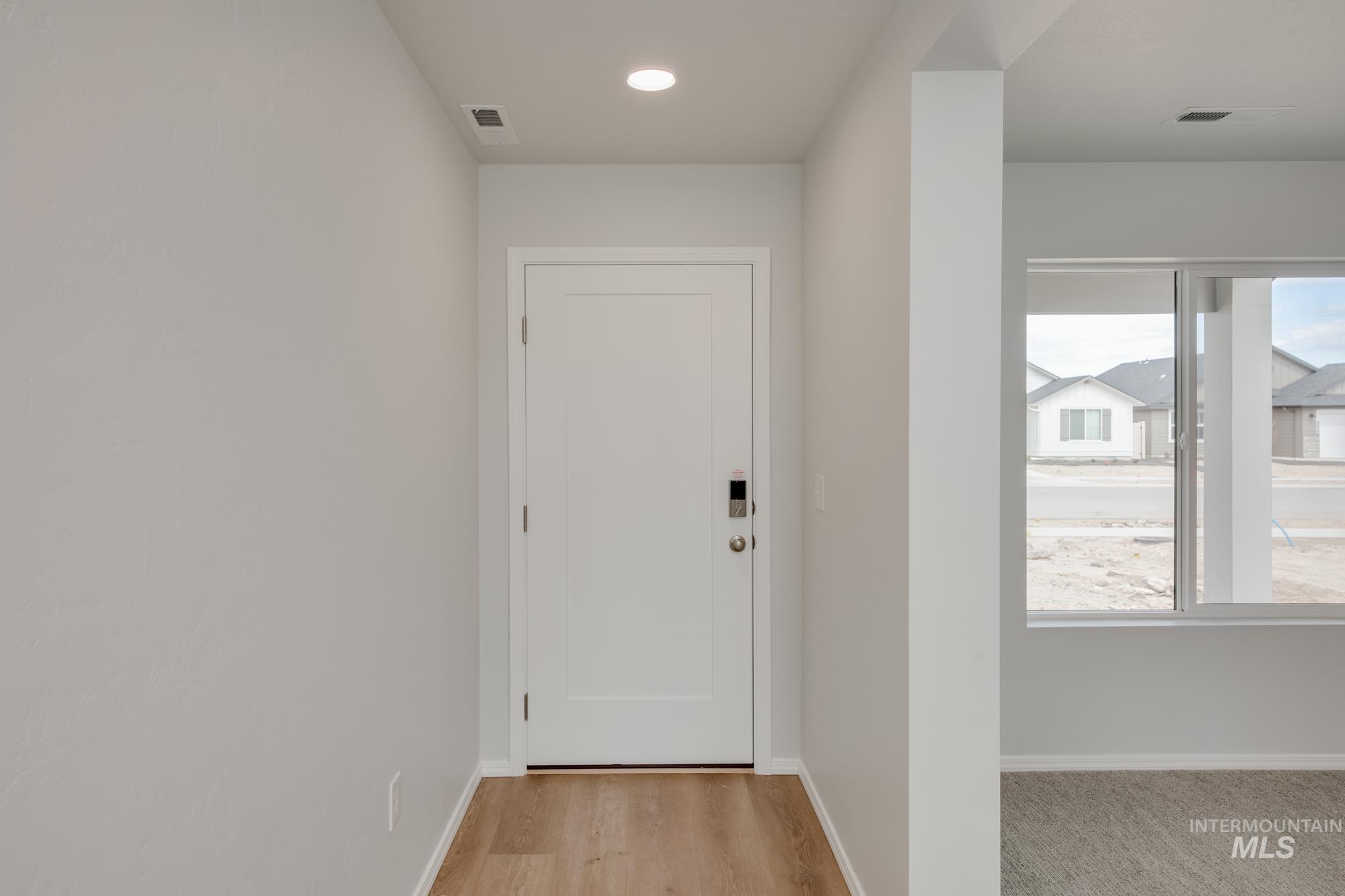 2616 N Arroyo Vista Way Property Photo 2