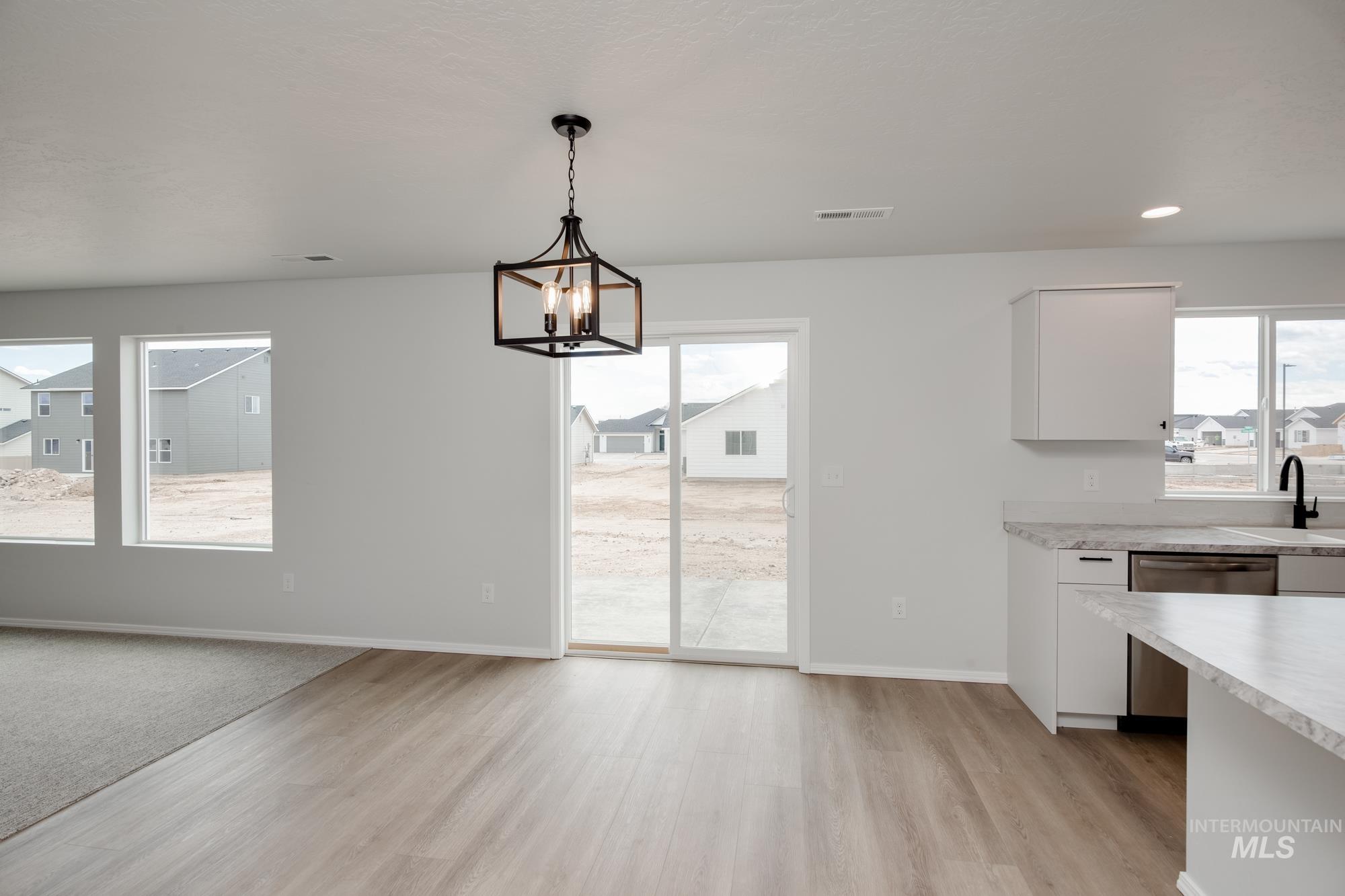 2616 N Arroyo Vista Way Property Photo 8