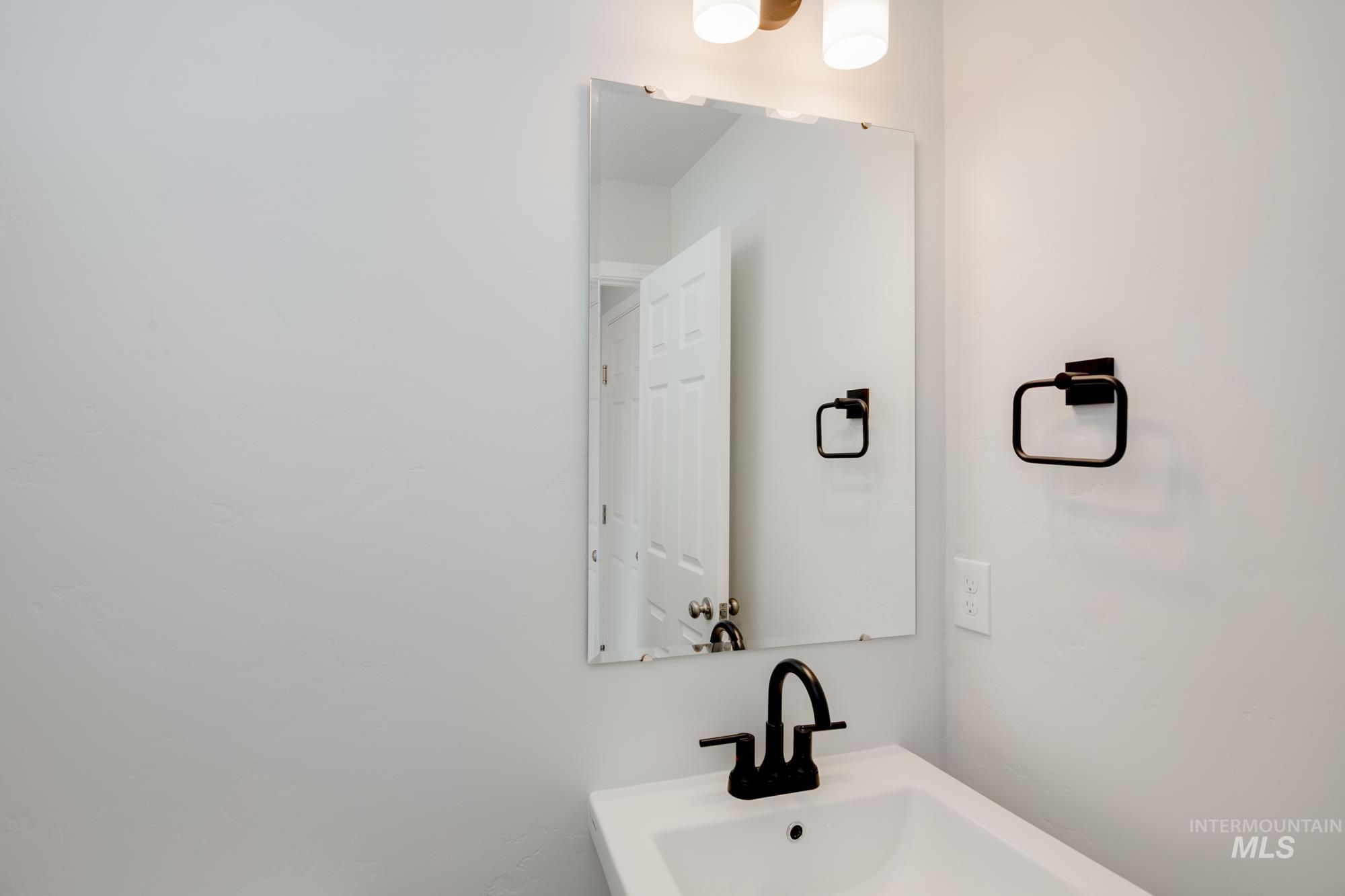 2616 N Arroyo Vista Way Property Photo 13