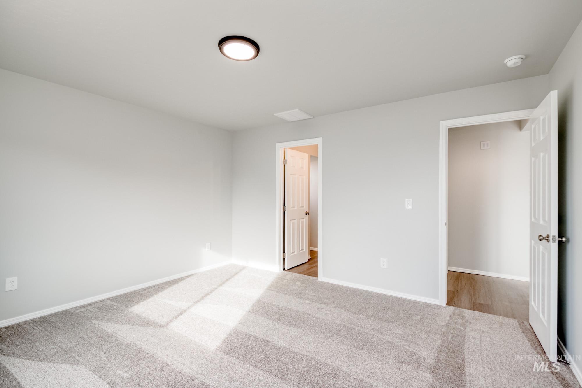 2895 W Oak Harbor St Property Photo 19