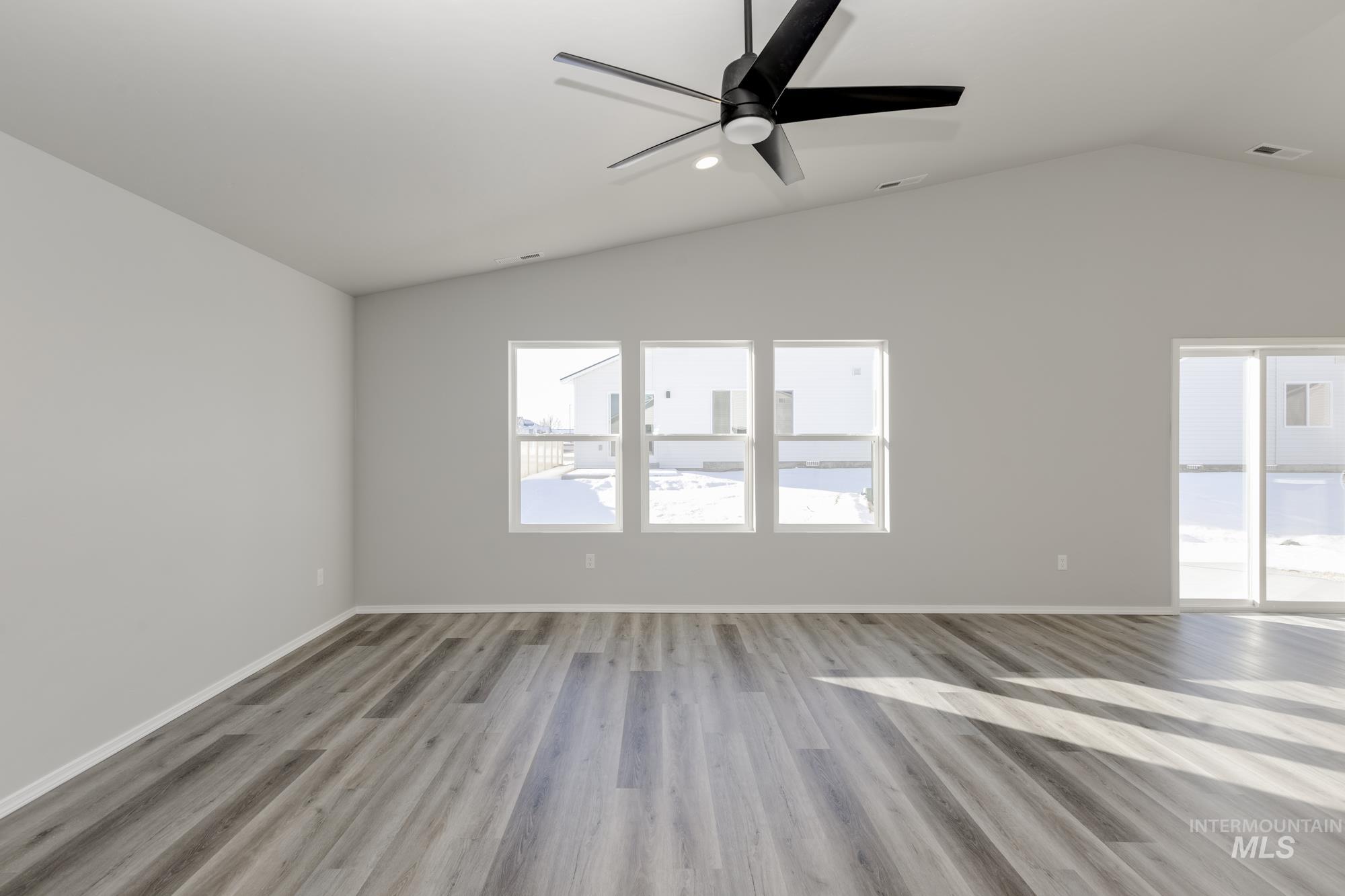 2867 W Oak Harbor St Property Photo 7