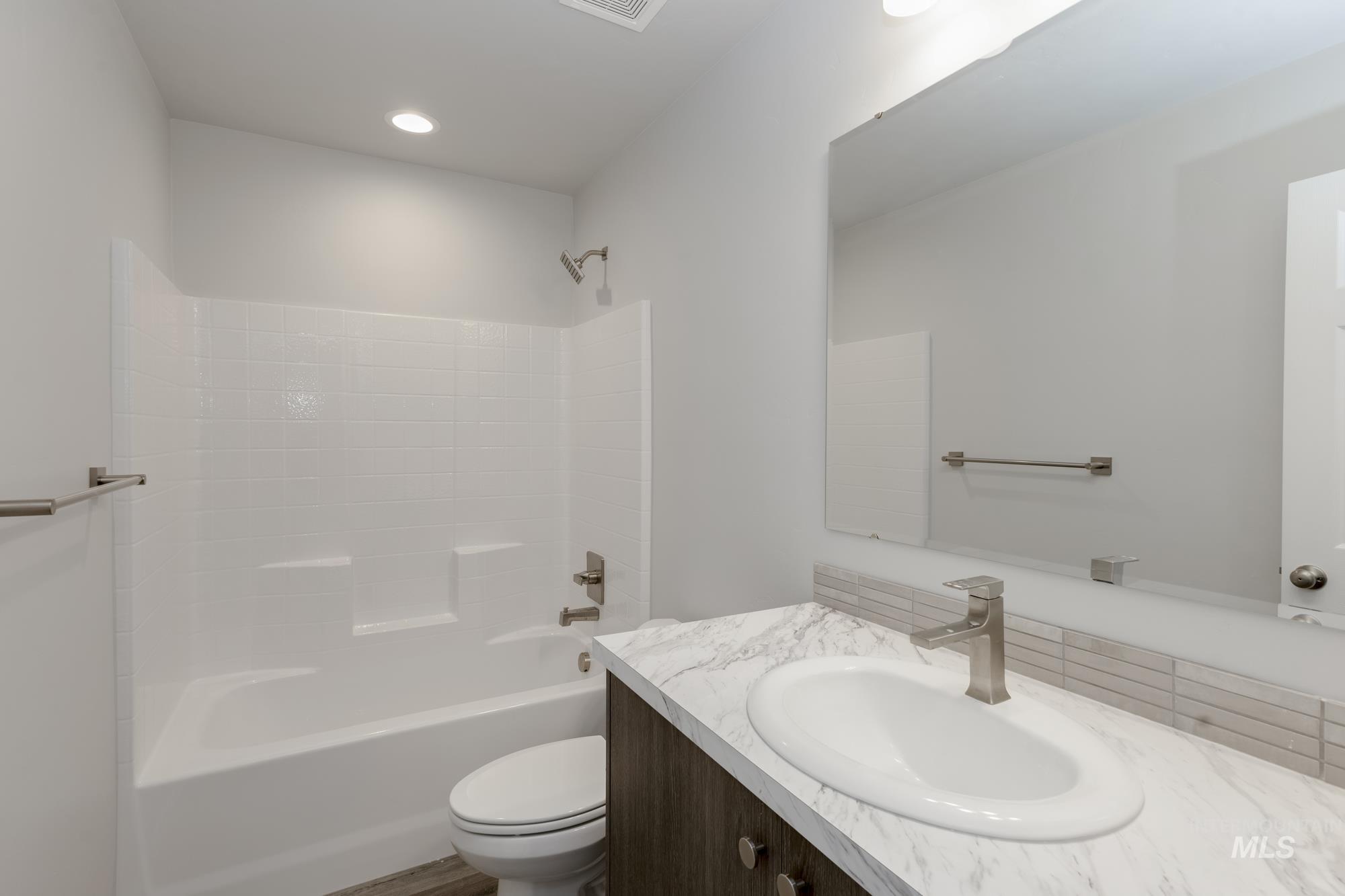 2867 W Oak Harbor St Property Photo 11