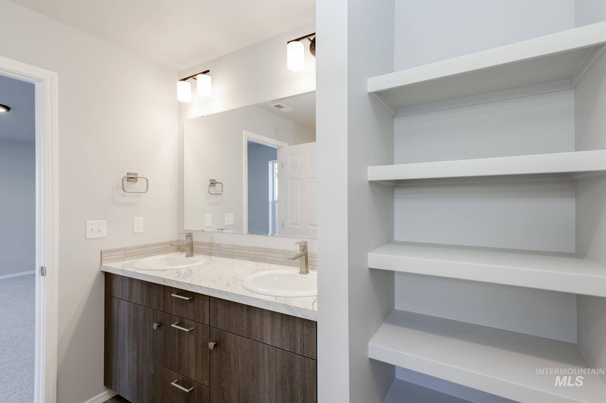 2867 W Oak Harbor St Property Photo 20