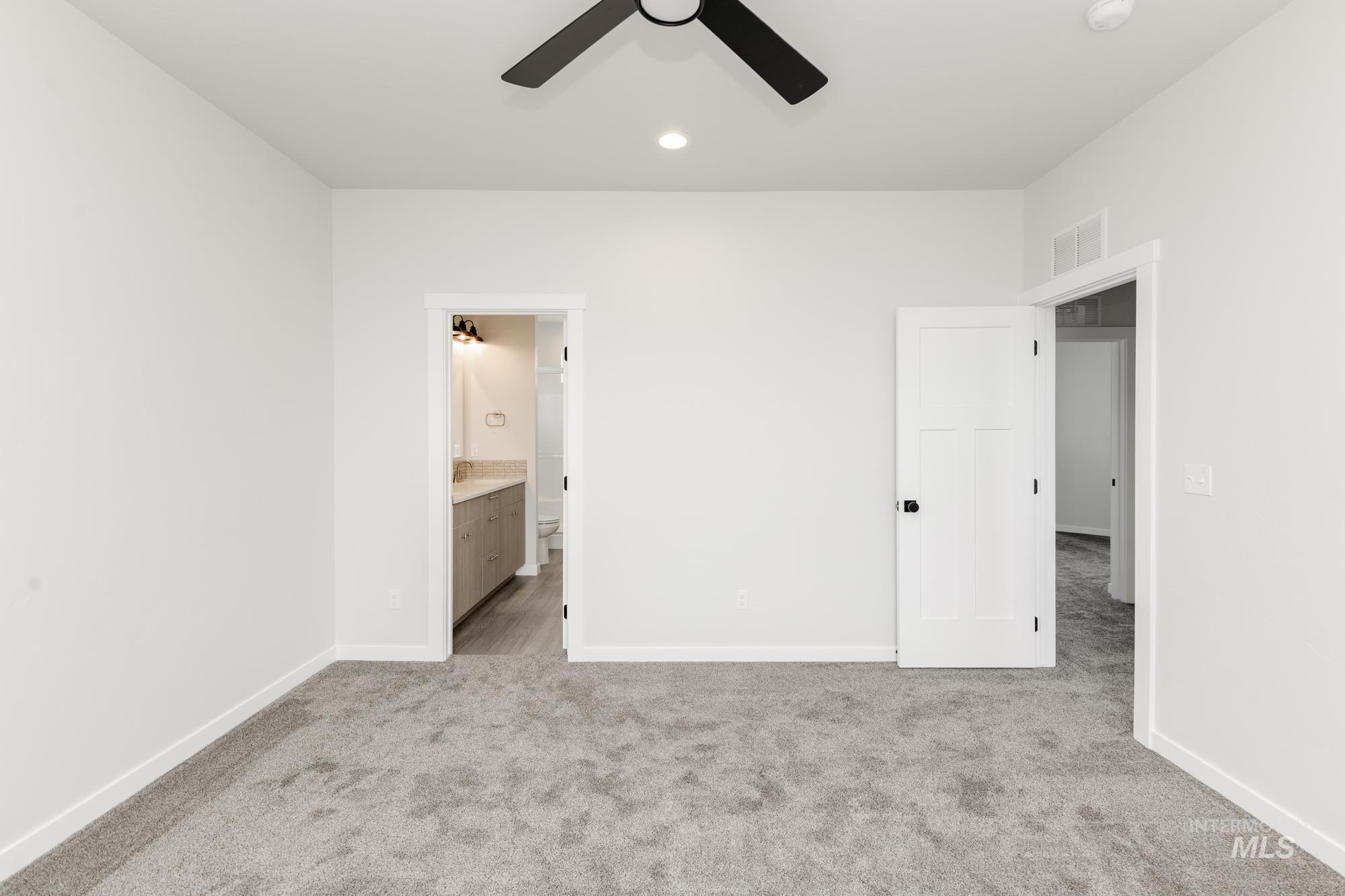 6993 S Cheyenne Ave Property Photo 17