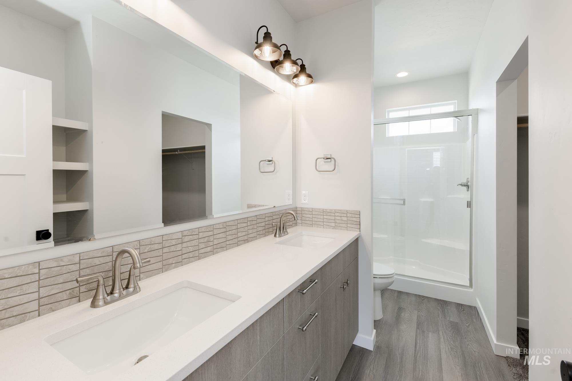 6993 S Cheyenne Ave Property Photo 18