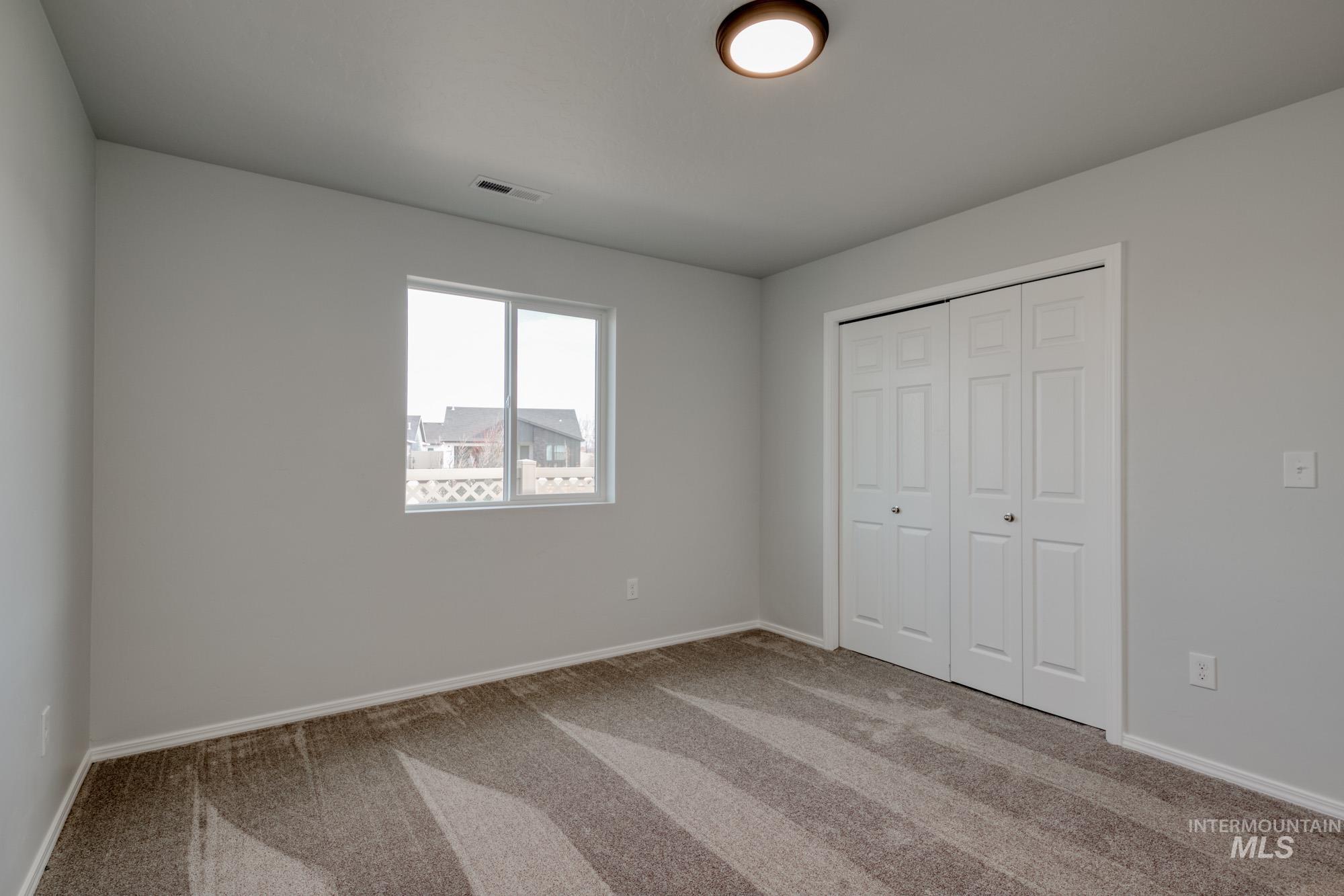 2879 N Eagle Meadow Ave Property Photo 13