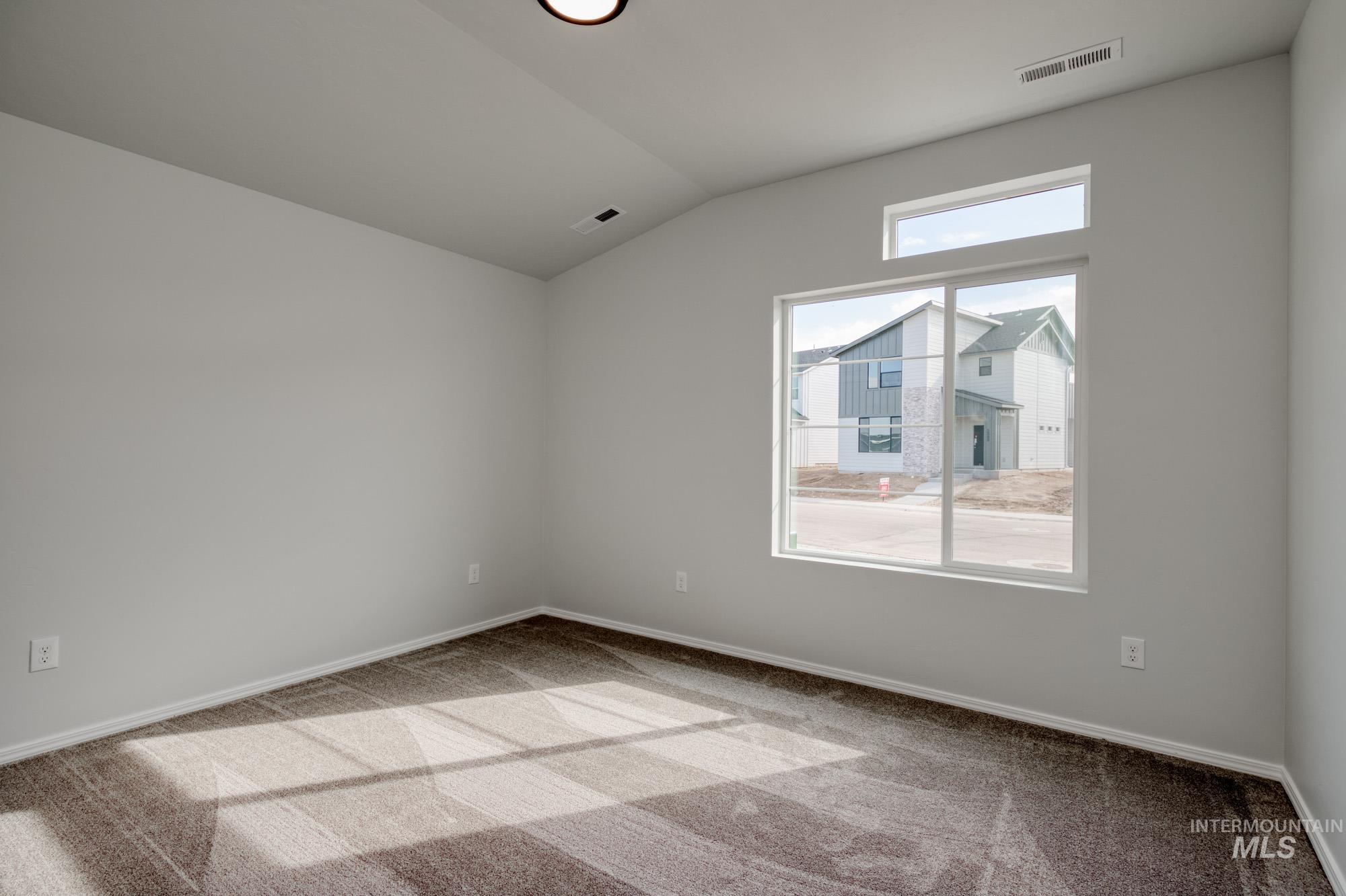 2879 N Eagle Meadow Ave Property Photo 14