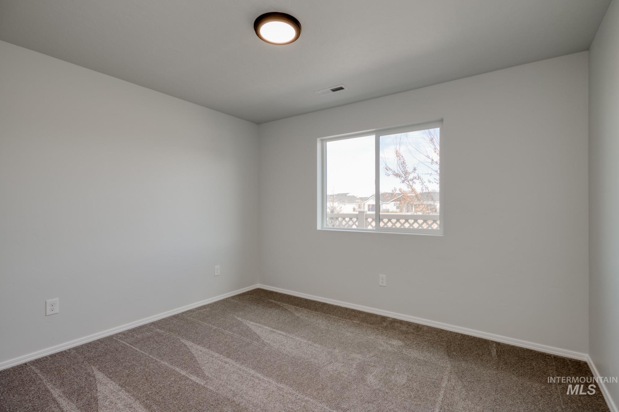 2879 N Eagle Meadow Ave Property Photo 16
