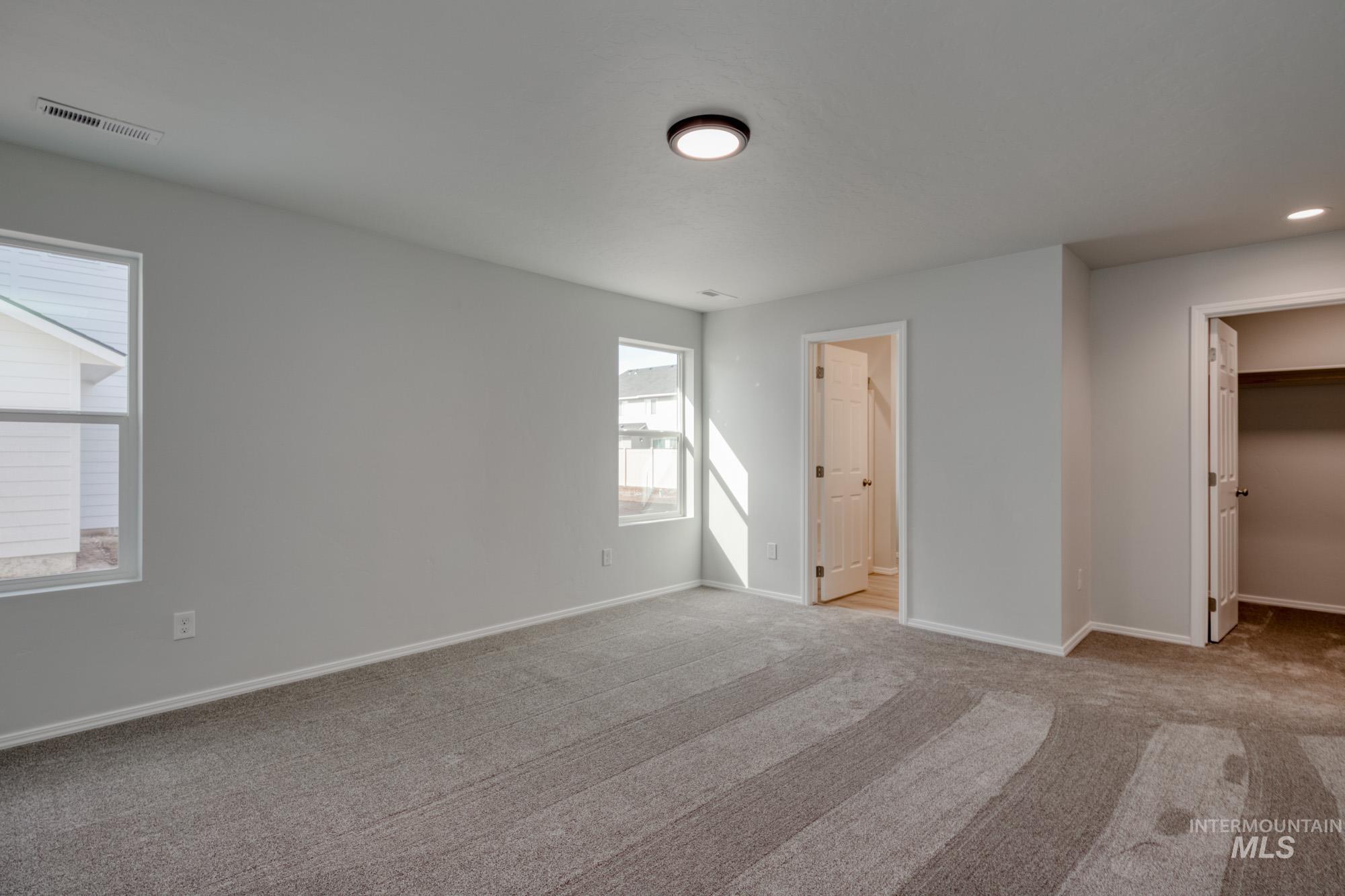 2879 N Eagle Meadow Ave Property Photo 19