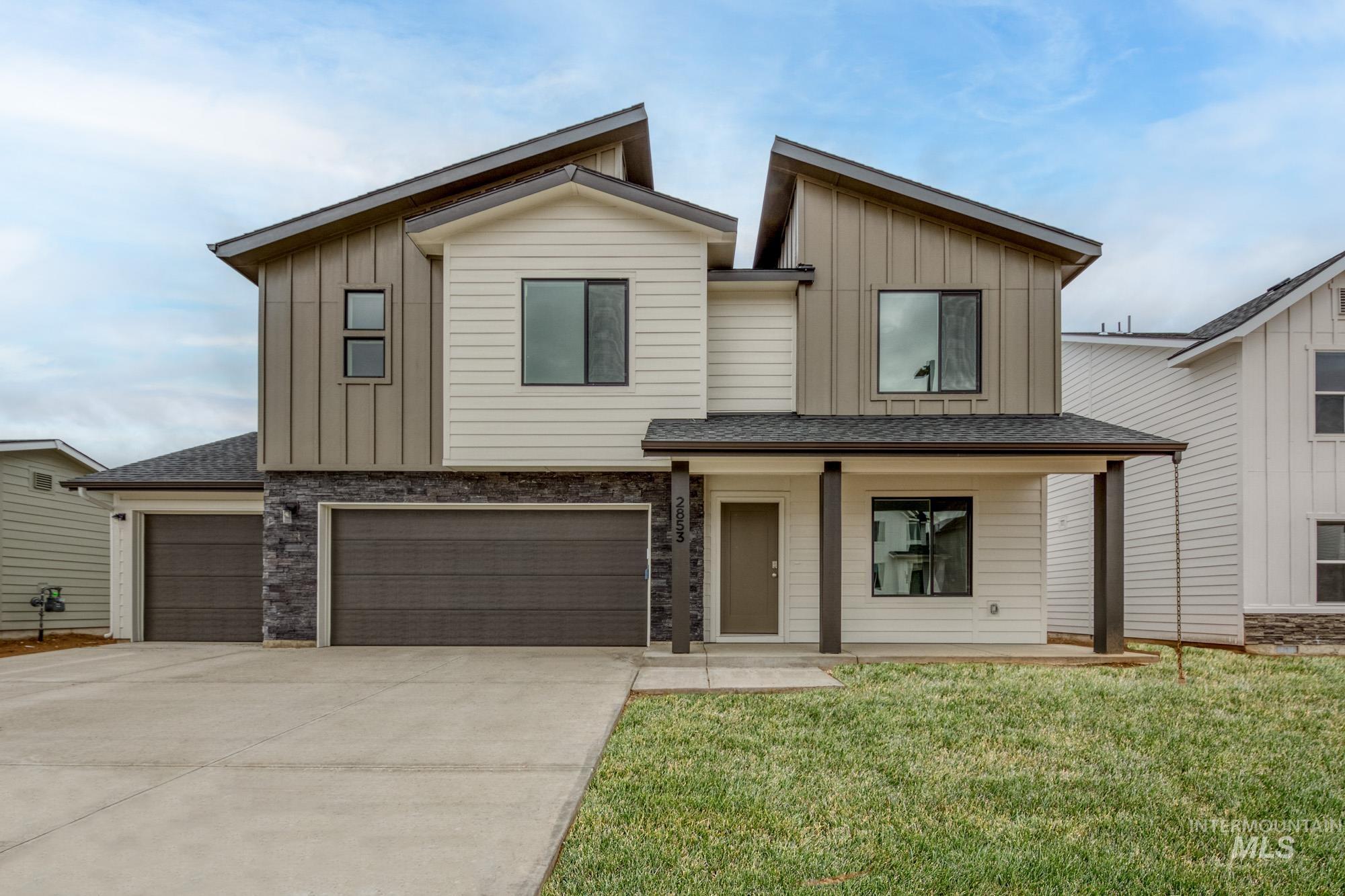 2853 N Eagle Meadow Ave Property Photo 1