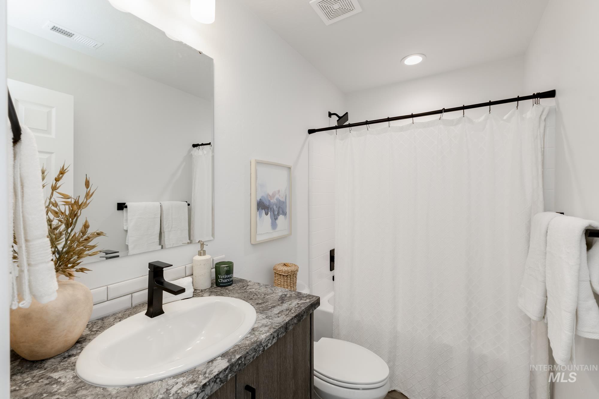 2853 N Eagle Meadow Ave Property Photo 20