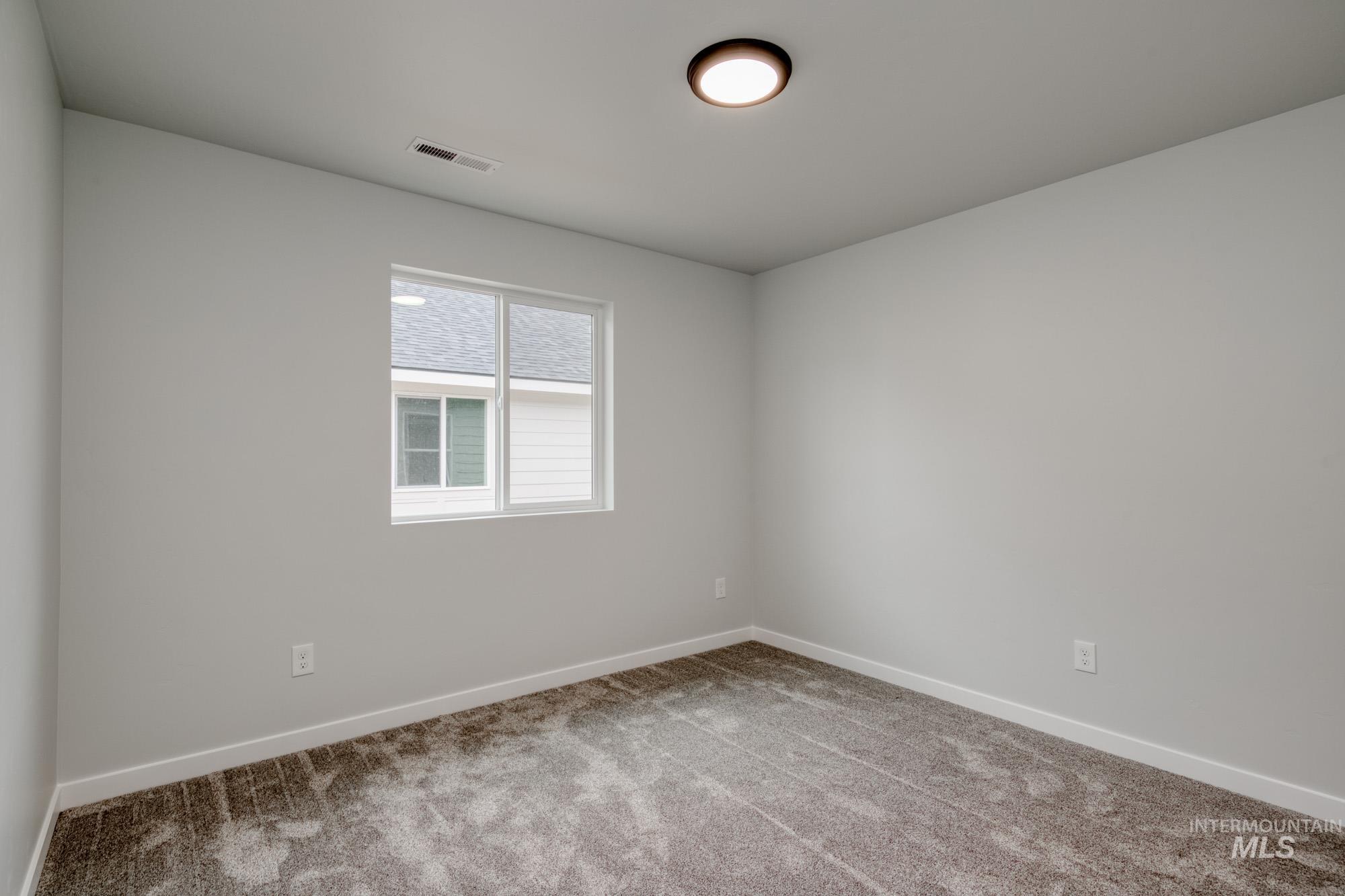 2833 N Eagle Meadow Ave Property Photo 13