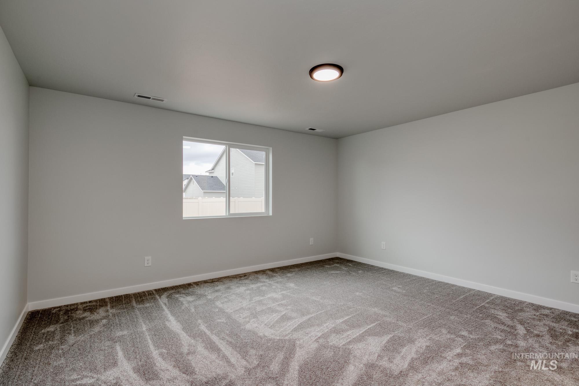 2833 N Eagle Meadow Ave Property Photo 16