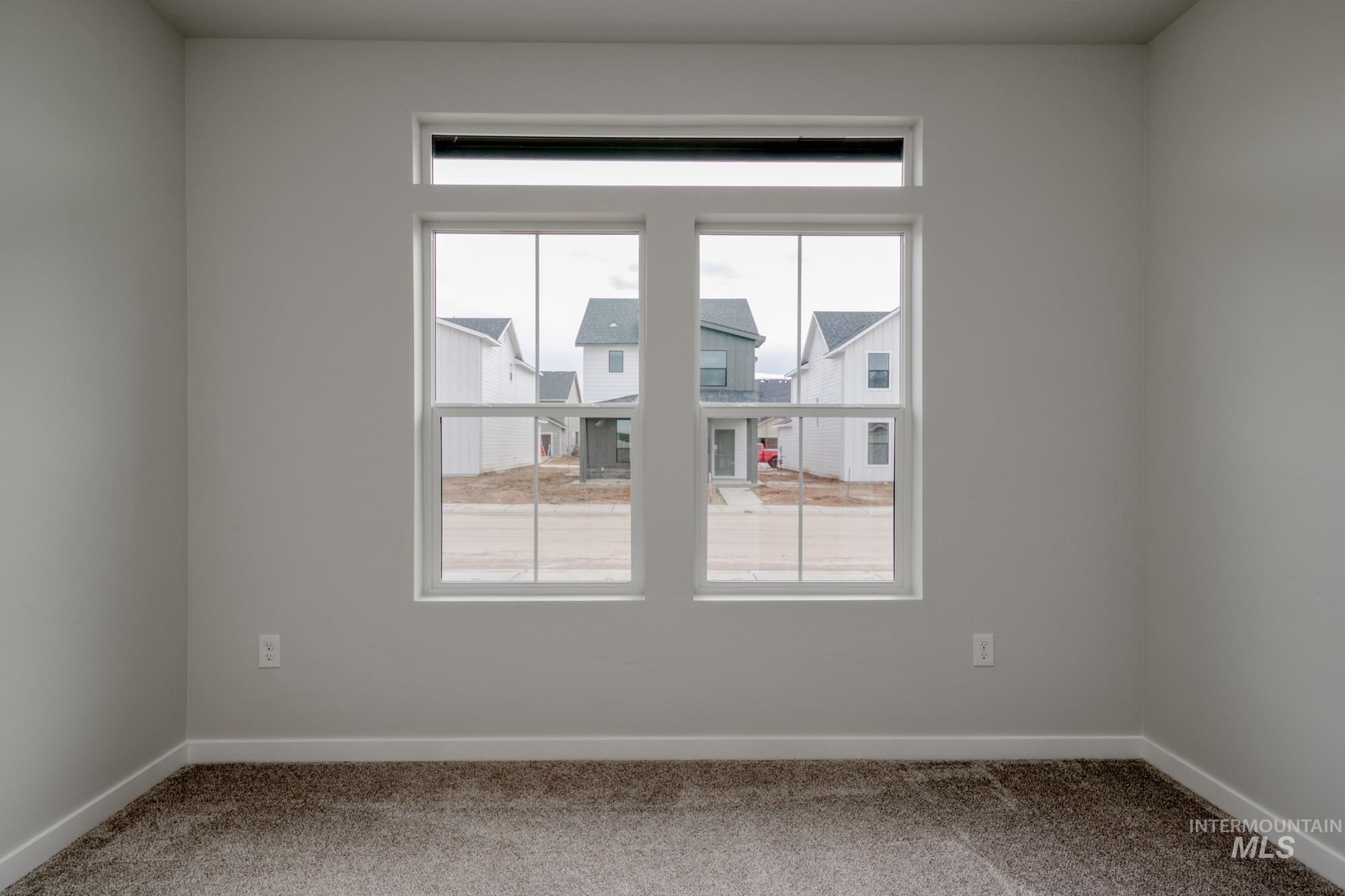 2817 N Eagle Meadow Ave Property Photo 17
