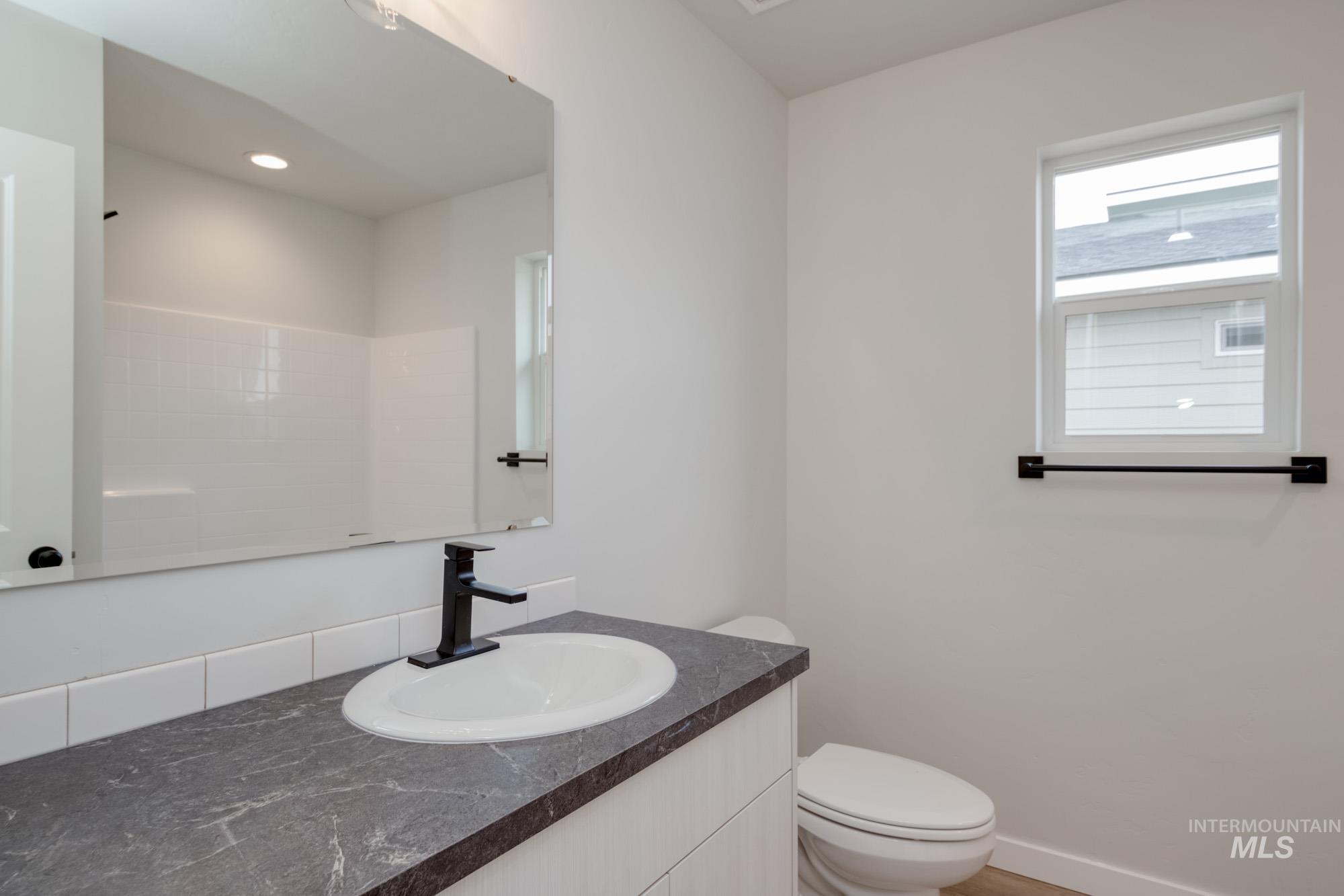 2817 N Eagle Meadow Ave Property Photo 18