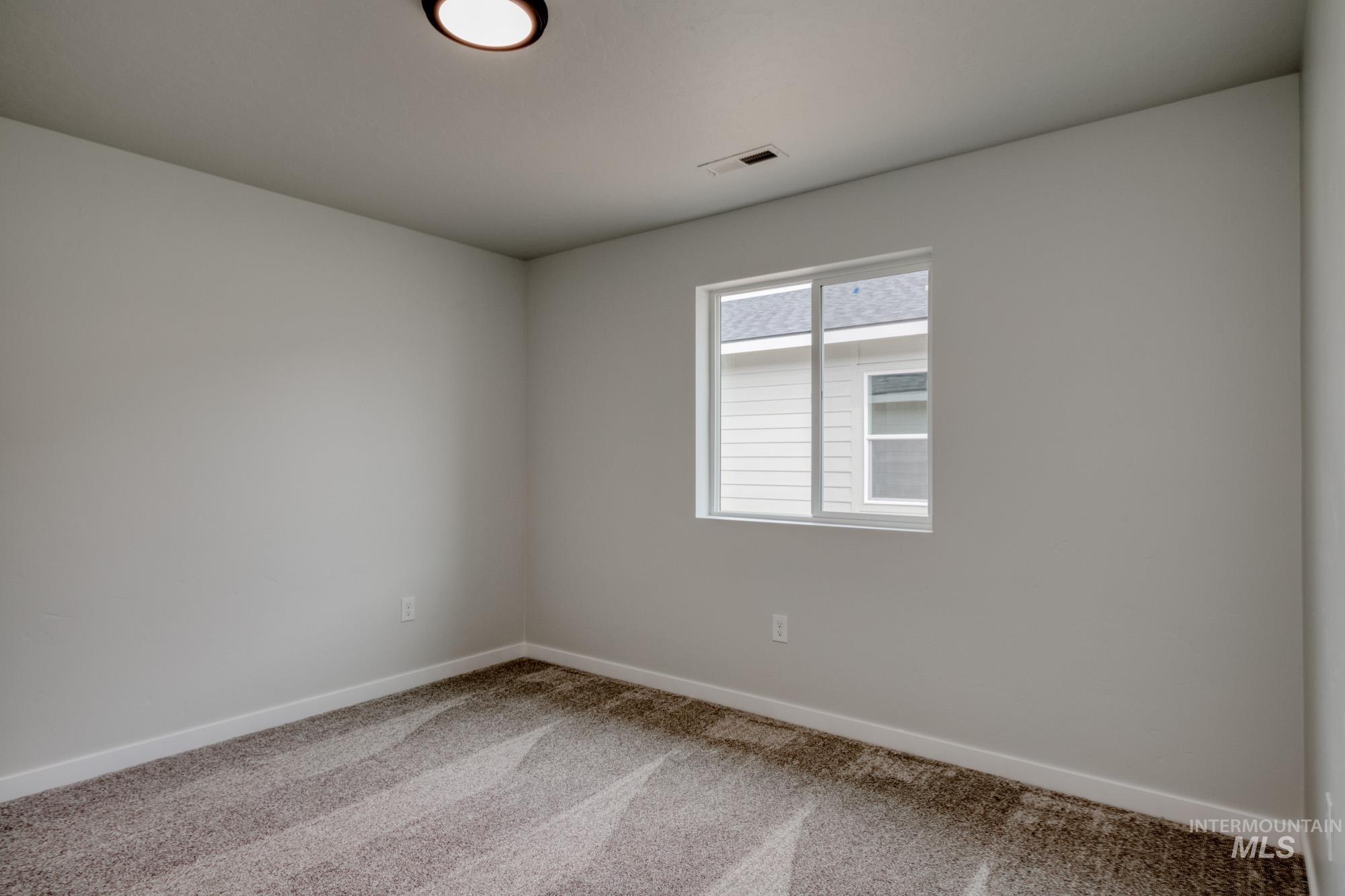 2817 N Eagle Meadow Ave Property Photo 19