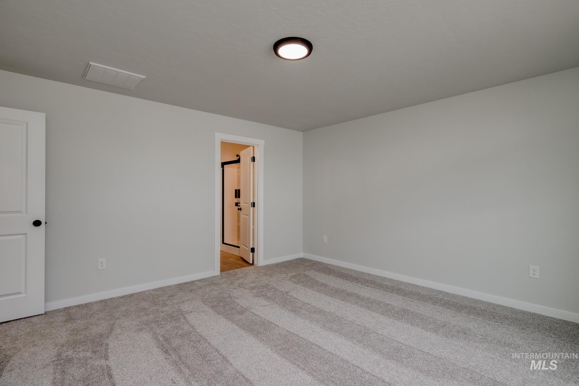 2817 N Eagle Meadow Ave Property Photo 24
