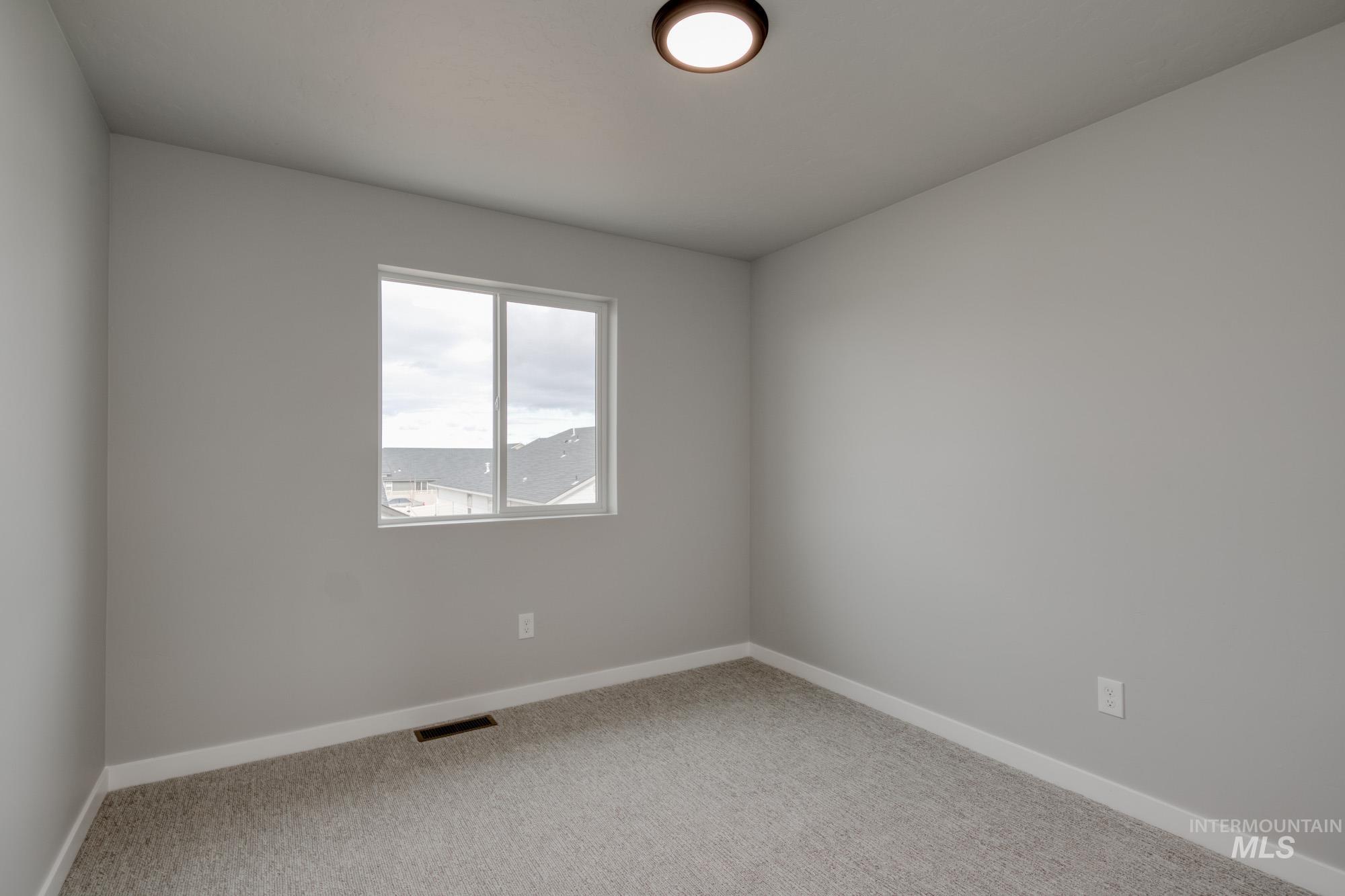 2803 N Eagle Meadow Ave Property Photo 15