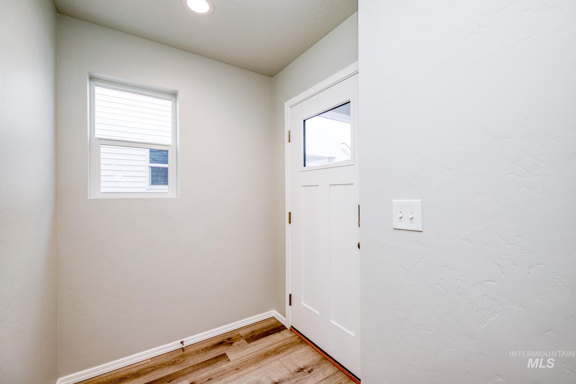 24 S Woodland Grove Way Property Photo 2