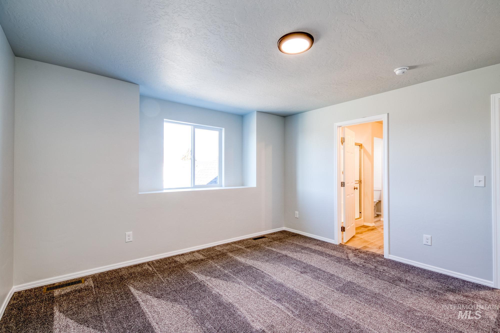 24 S Woodland Grove Way Property Photo 12