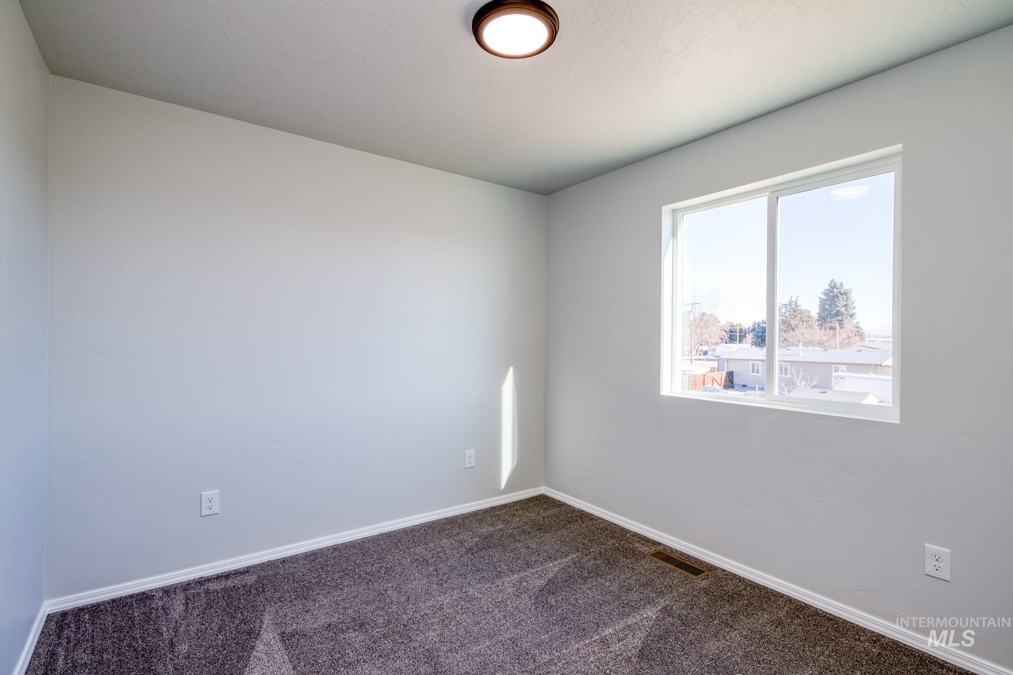 24 S Woodland Grove Way Property Photo 20