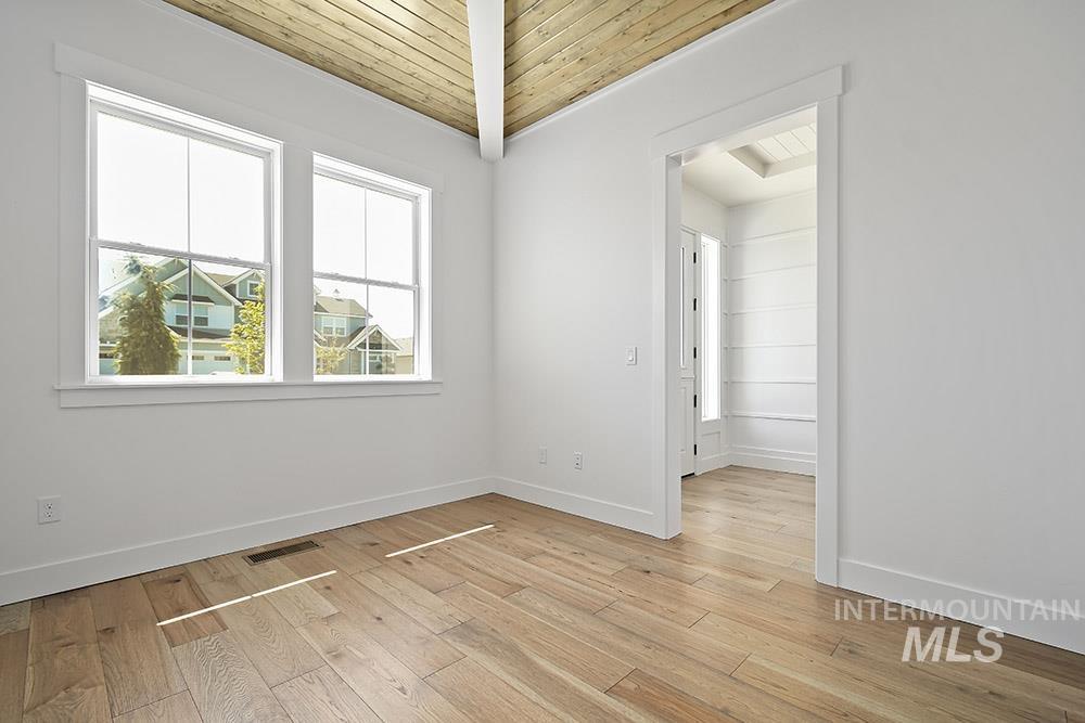 1085 N Gracie Ave Property Photo 17
